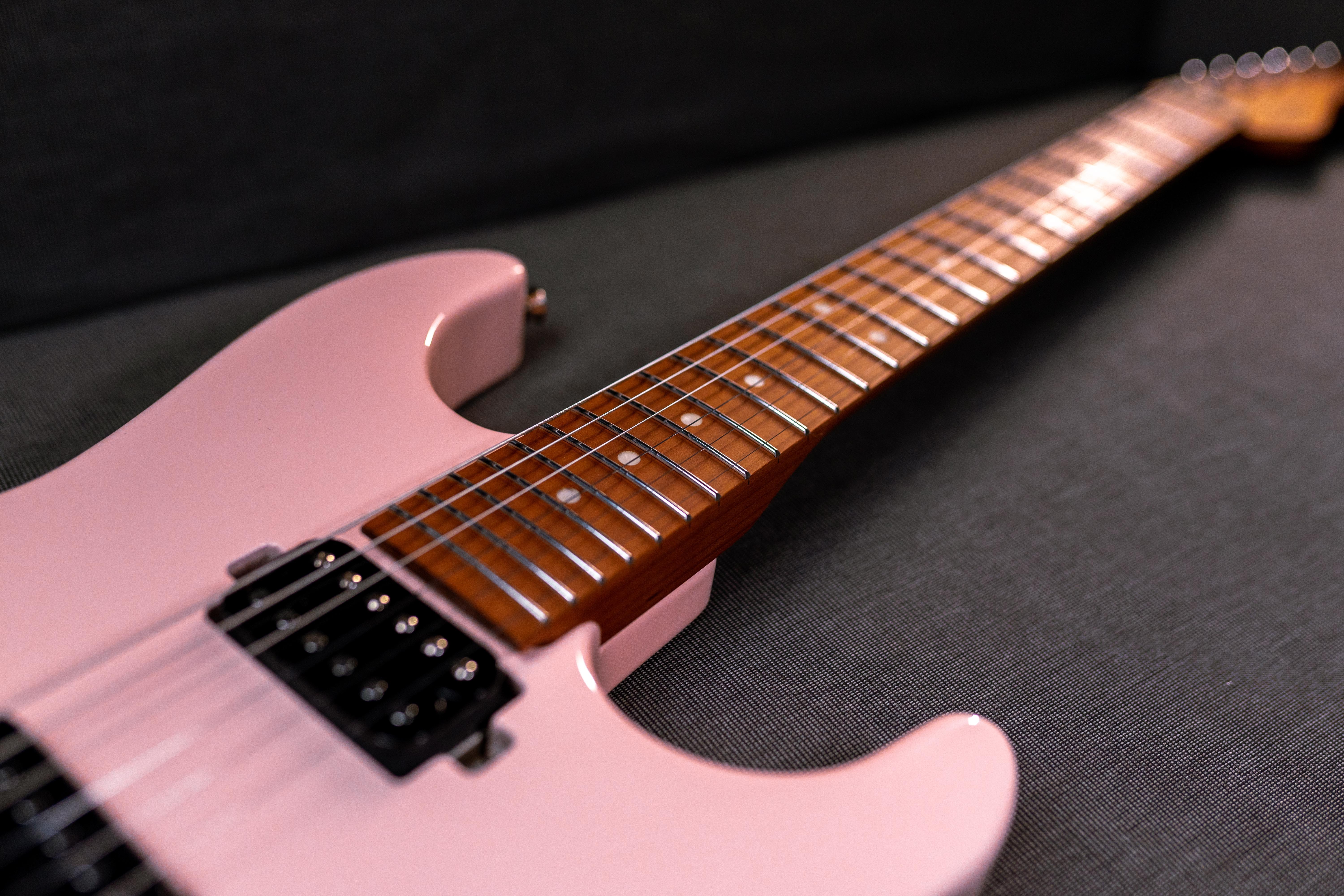 Corona Modern Plus SHP M24 STRAT 24格 烤楓木琴頸指板 不鏽鋼Fret 貝殼粉 第 4 張圖片｜三峽鼓 / 打擊