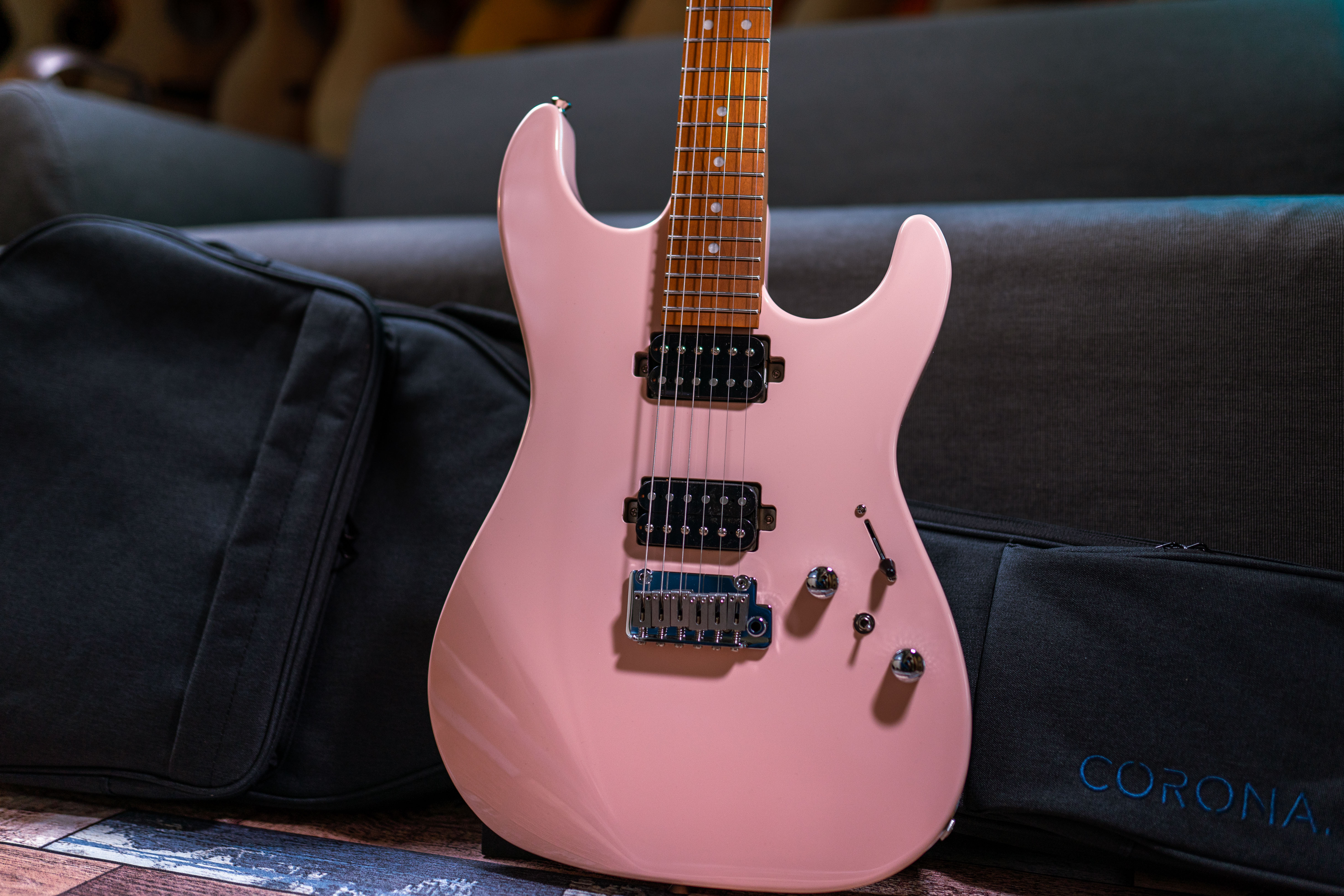 Corona Modern Plus SHP M24 STRAT 24格 烤楓木琴頸指板 不鏽鋼Fret 貝殼粉