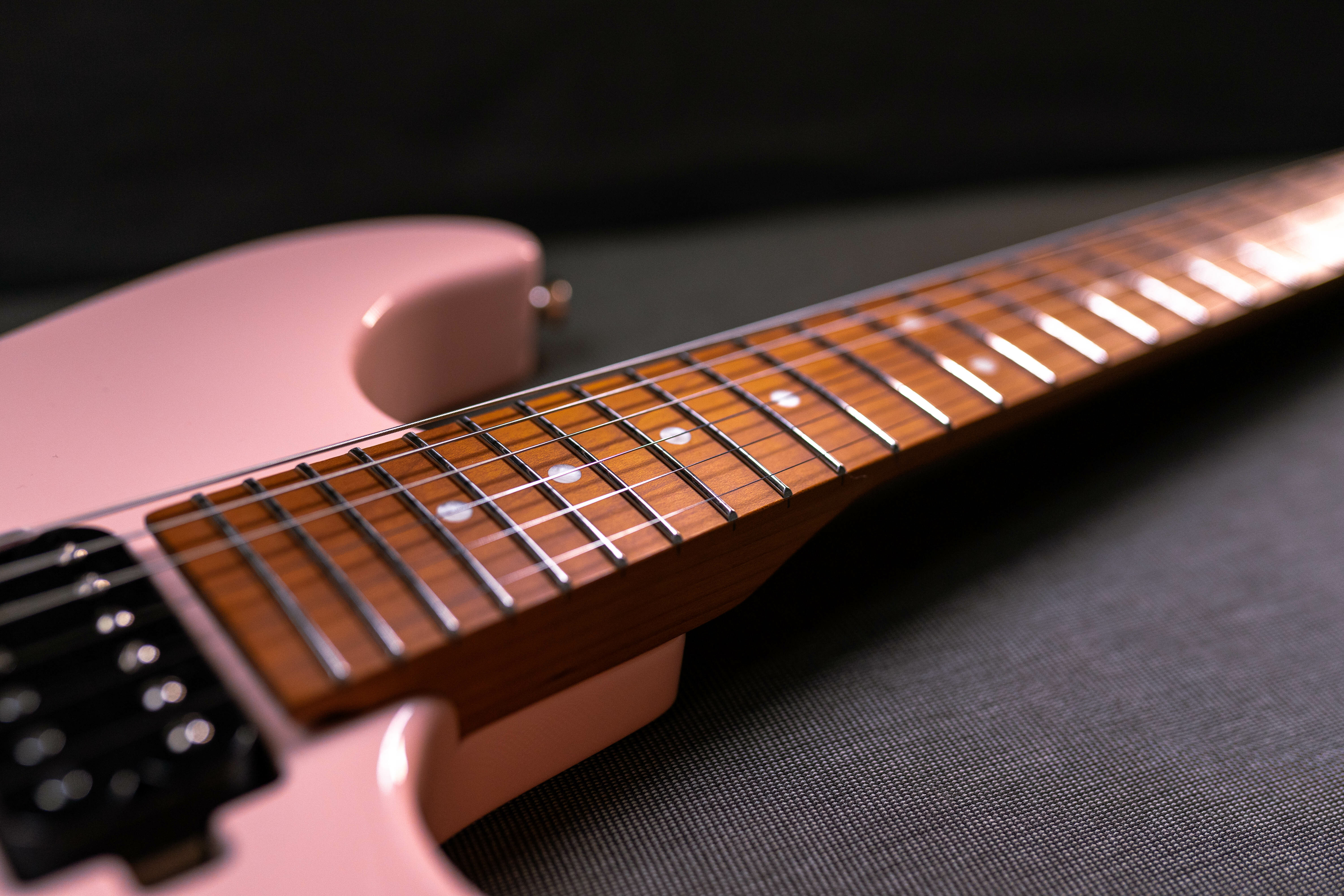 Corona Modern Plus SHP M24 STRAT 24格 烤楓木琴頸指板 不鏽鋼Fret 貝殼粉 第 5 張圖片｜三峽鼓 / 打擊