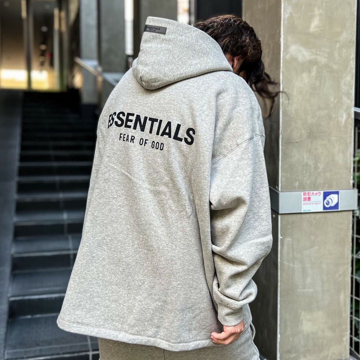 FOG Essentials 字體Logo 寬版帽T Relaxed Hoodie