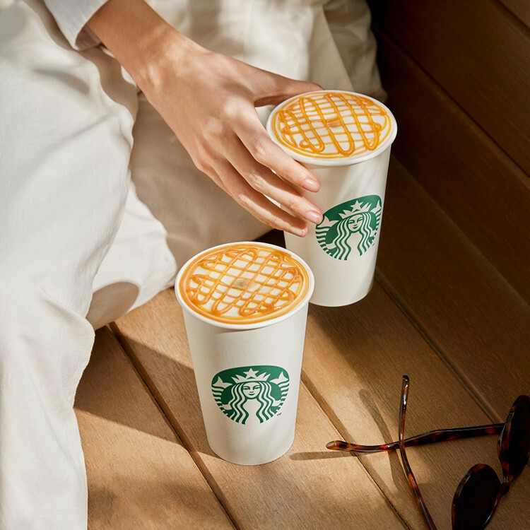 【星巴克】買一送一券 (購買兩杯大杯(含)以上/冰熱/口味一致的飲料 其中一杯由星巴克招待)