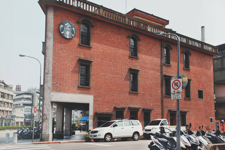 【星巴克】買一送一券 艋舺門市