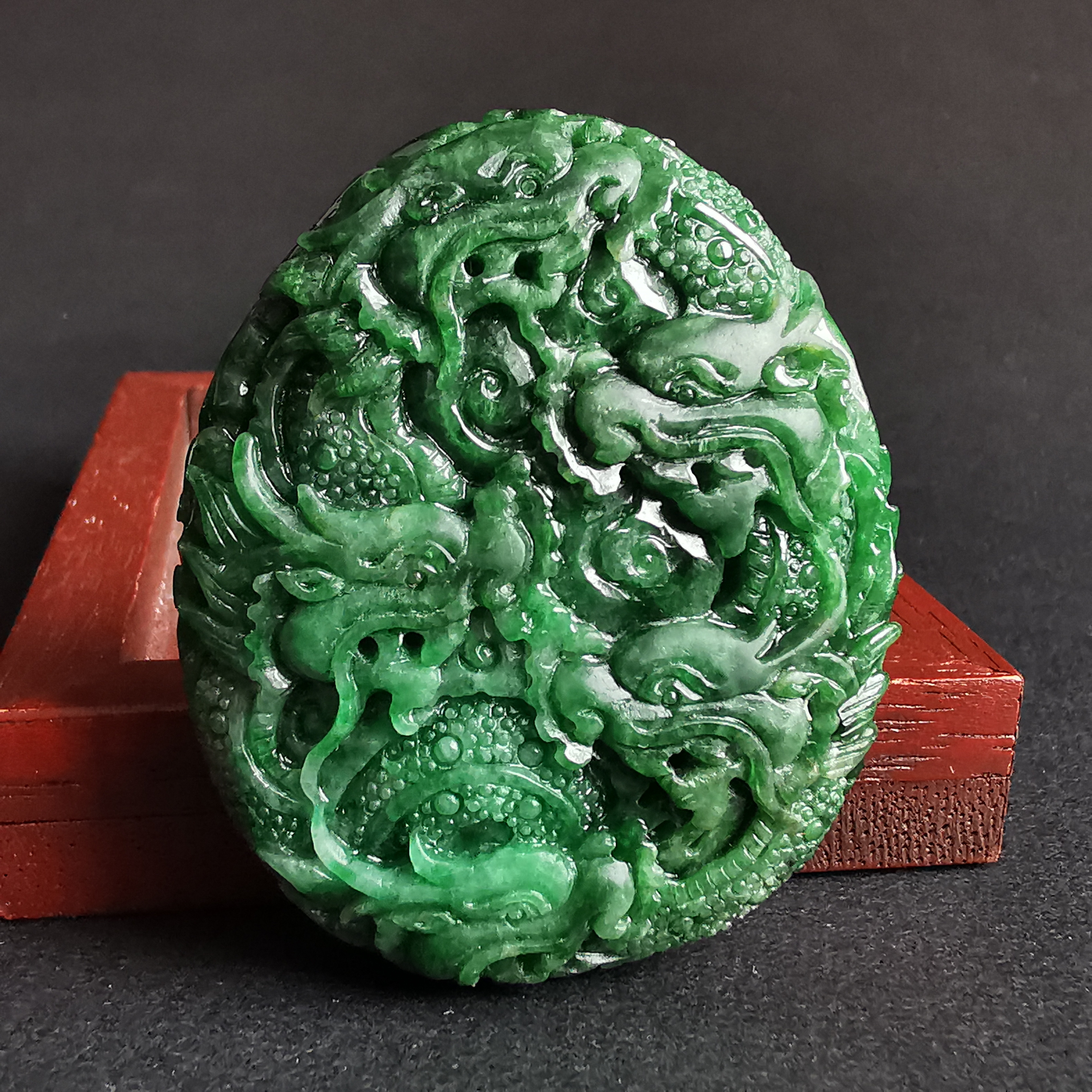 九龍護主, 天然翡翠A玉, 緬甸玉, Jade, Jadeite