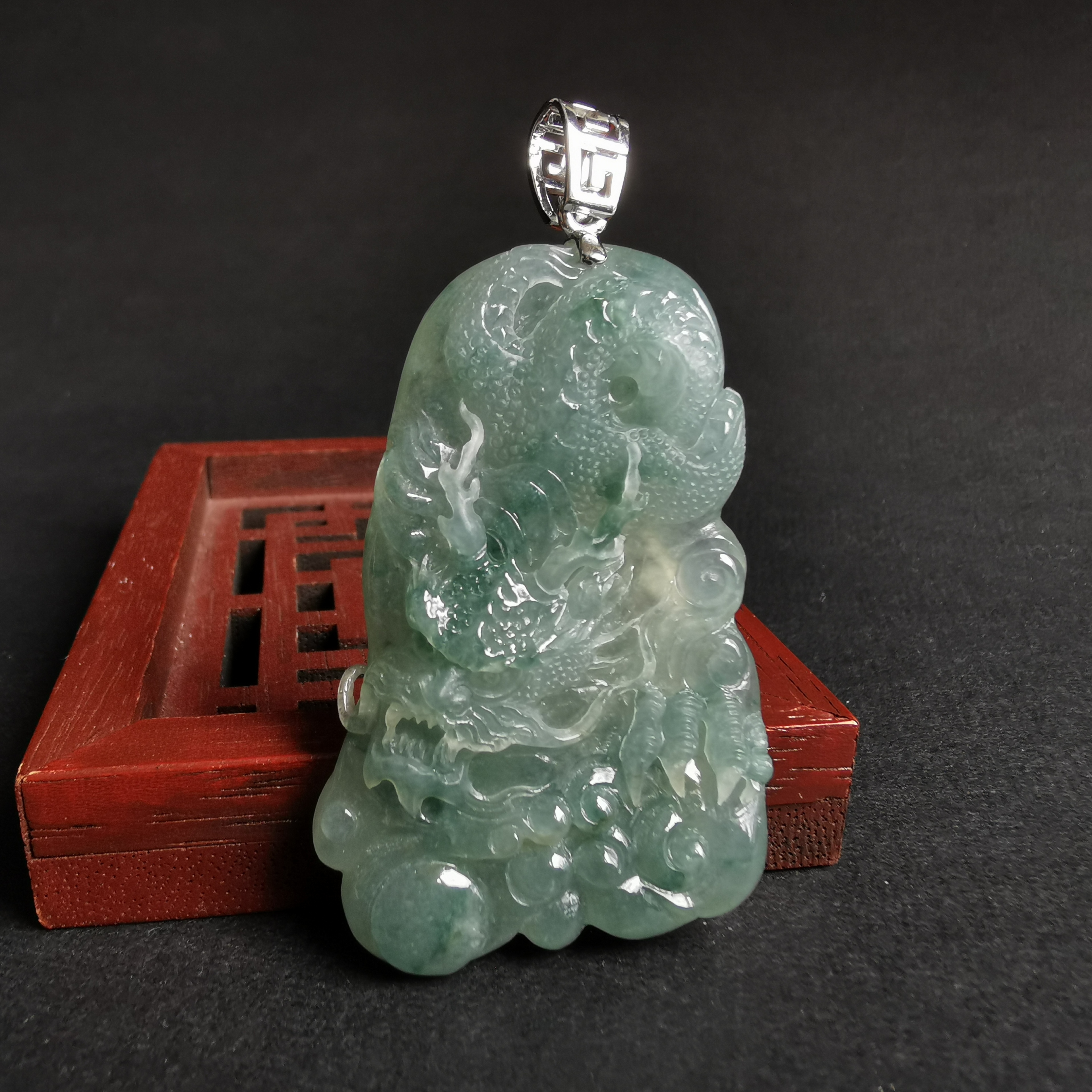 龍行天下, 天然翡翠A玉, 緬甸玉, Jade, Jadeite