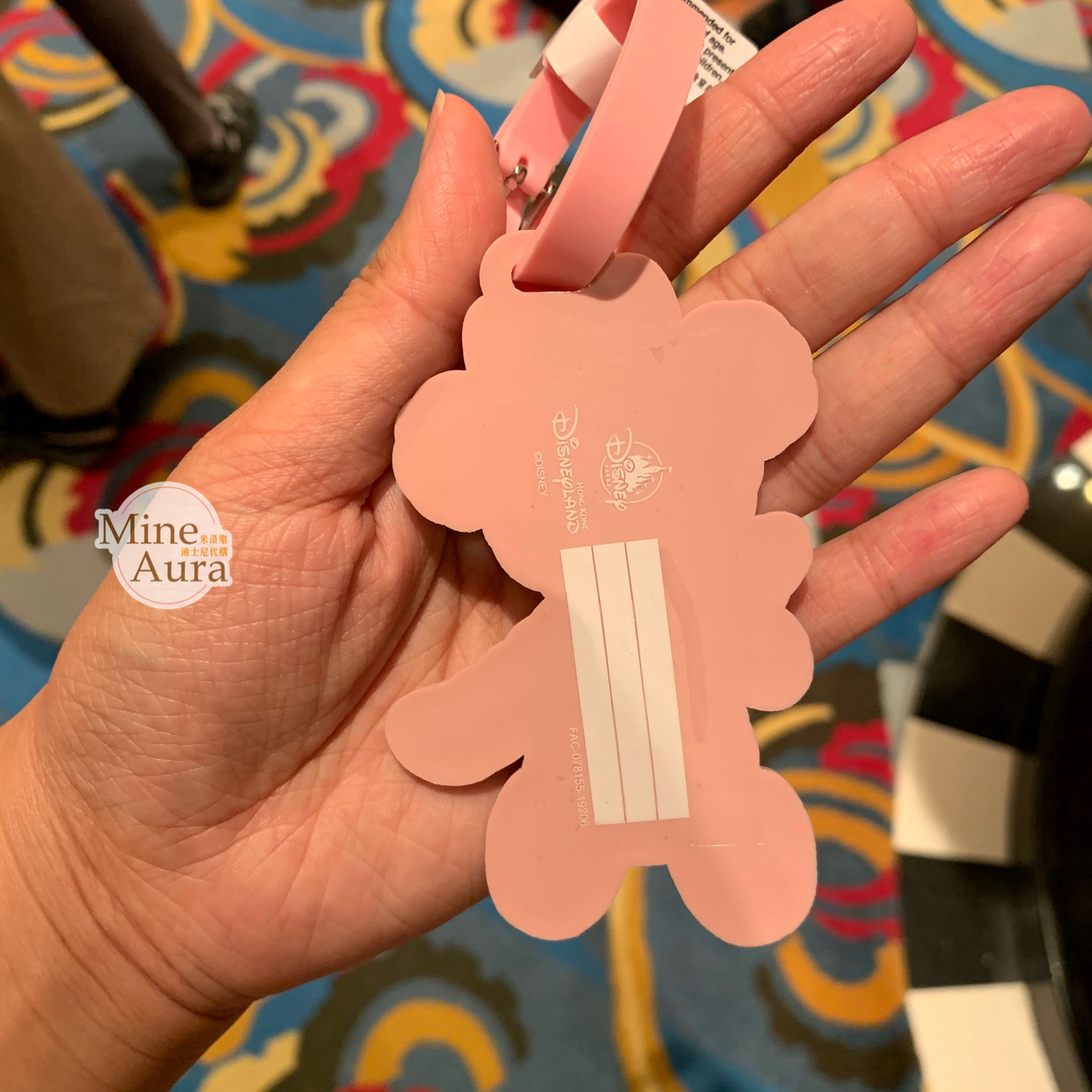 雪莉玫 ShellieMay 坐姿 造型 行李吊牌 -香港迪士尼樂園