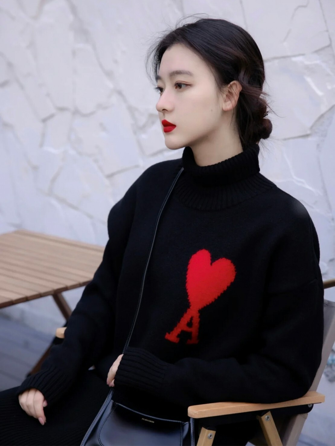 Ami Paris 經典款 愛心徽標Logo 黑色高領毛衣