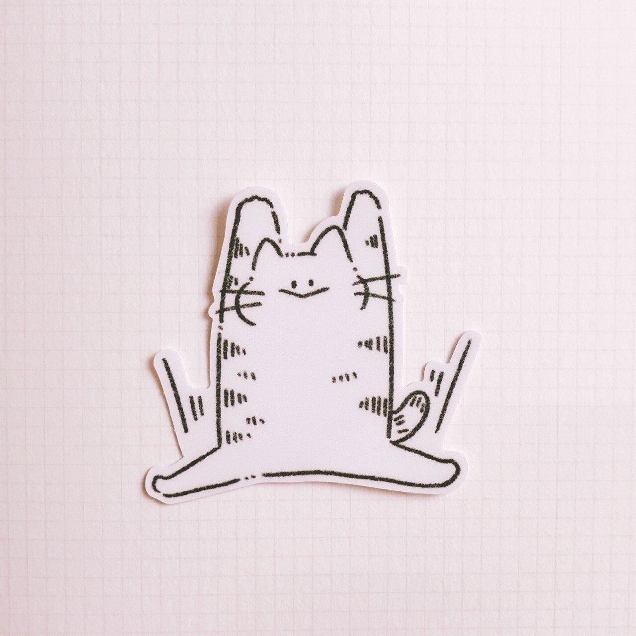 魚餅一隻熊｜怪怪貓 防水大貼紙