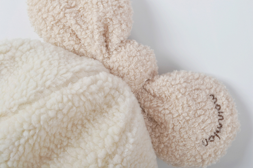 羊羔絨立體蝴蝶結帽