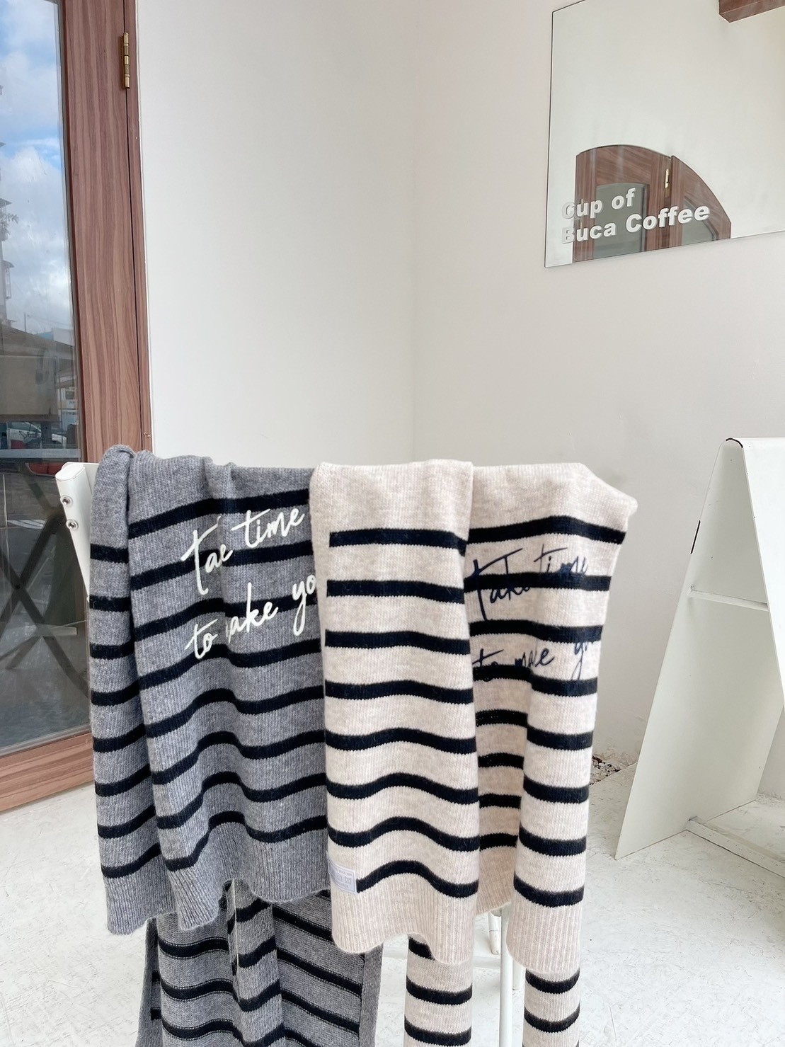 🔥10.26直播新品］🇰🇷正韓超可愛90%羊毛英文字條紋披肩（兩色）