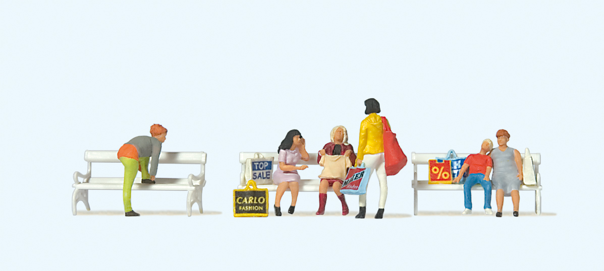 Preiser 10738 HO規 Shopper sitting on the park bench 坐在公園長椅的購物者