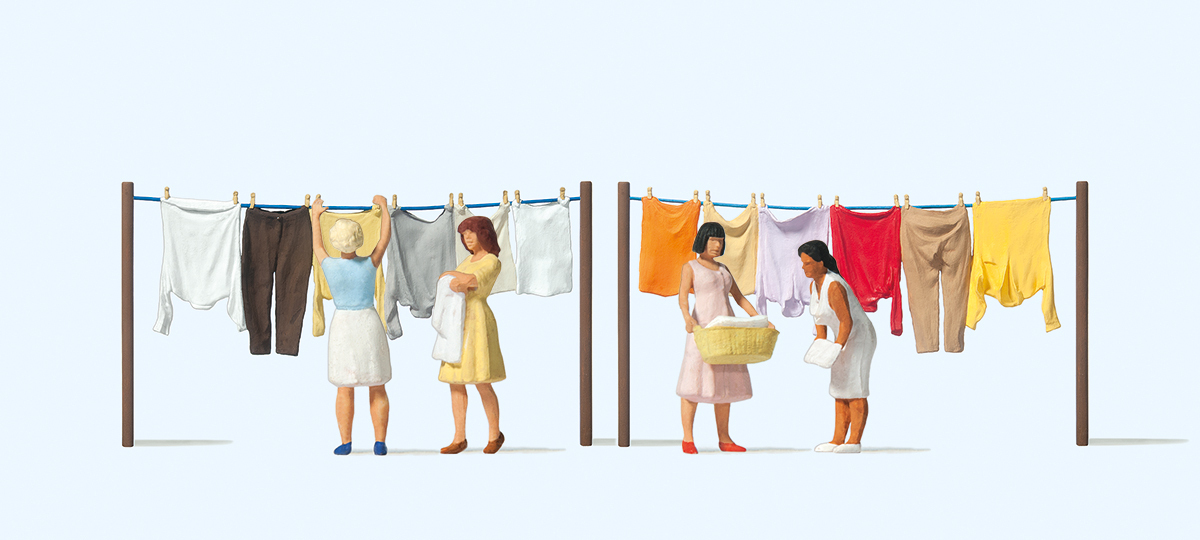 Preiser 10741 HO規 Women hanging laundry 曬衣服的女人