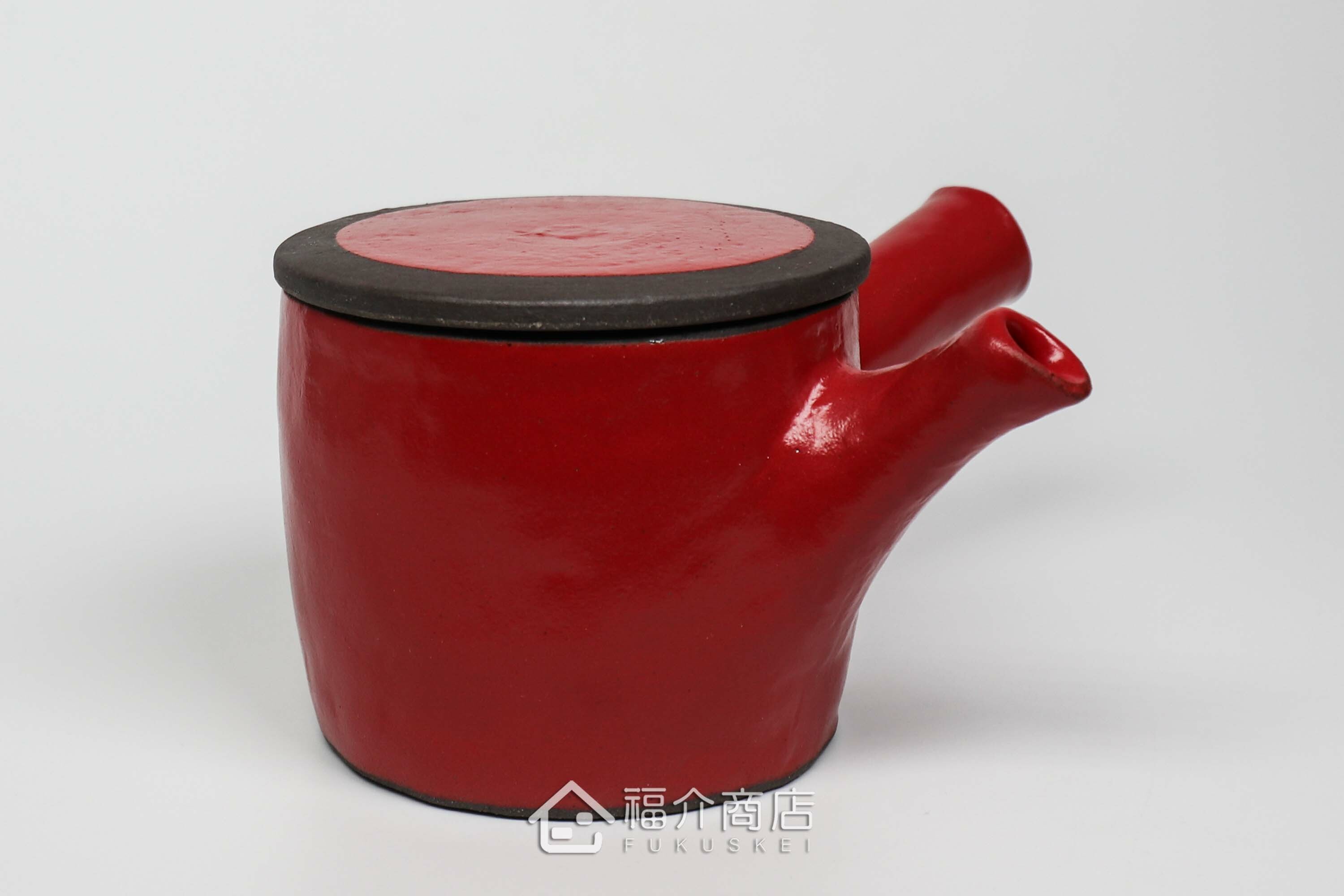 泡茶用的紅色陶茶壺