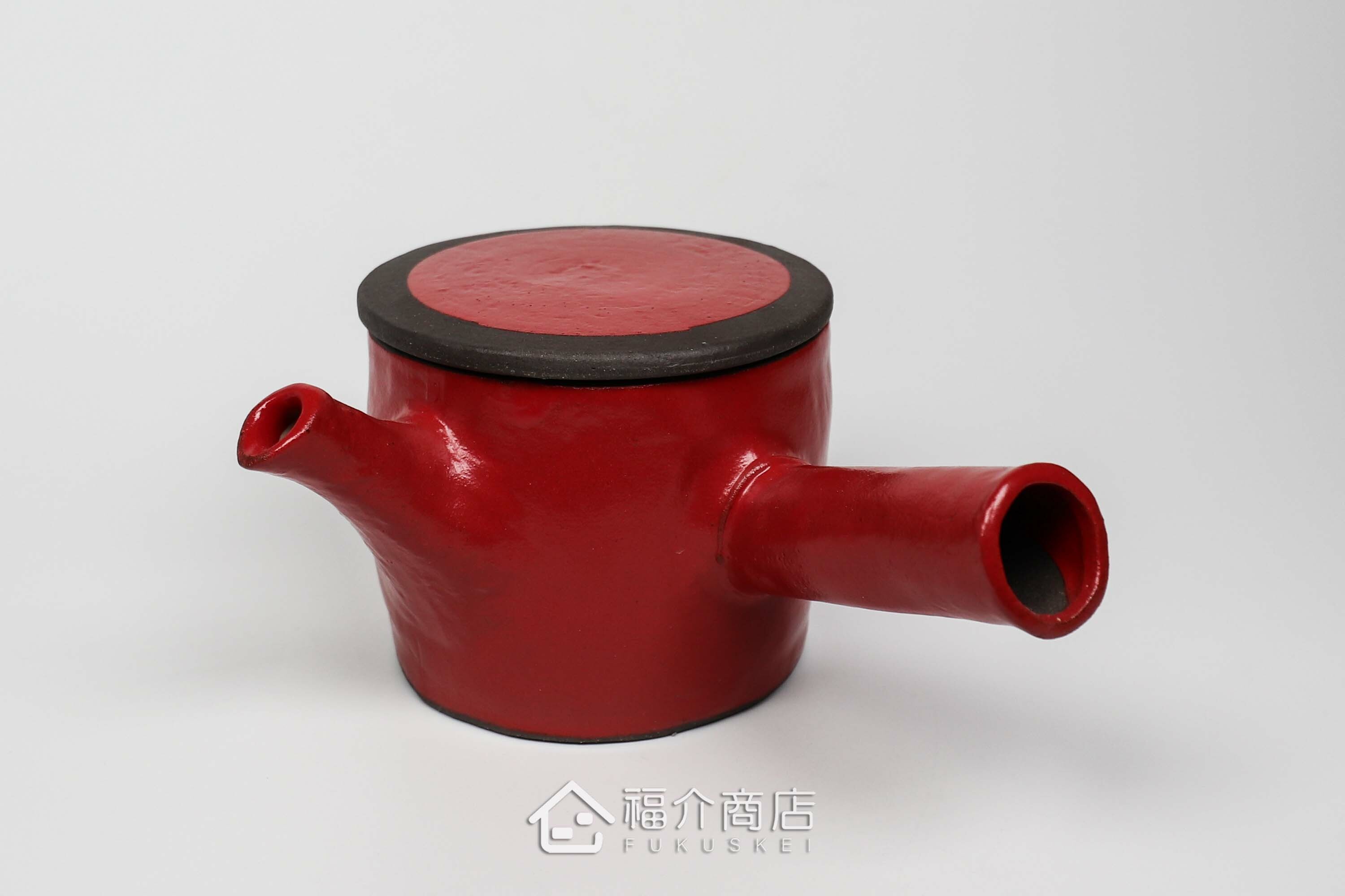 泡茶用的紅色陶茶壺