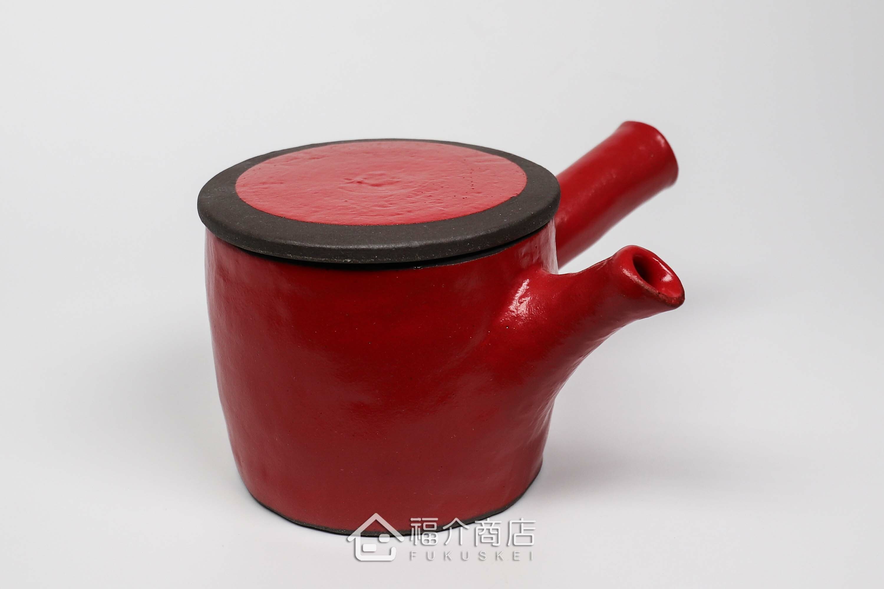 泡茶用的紅色陶茶壺