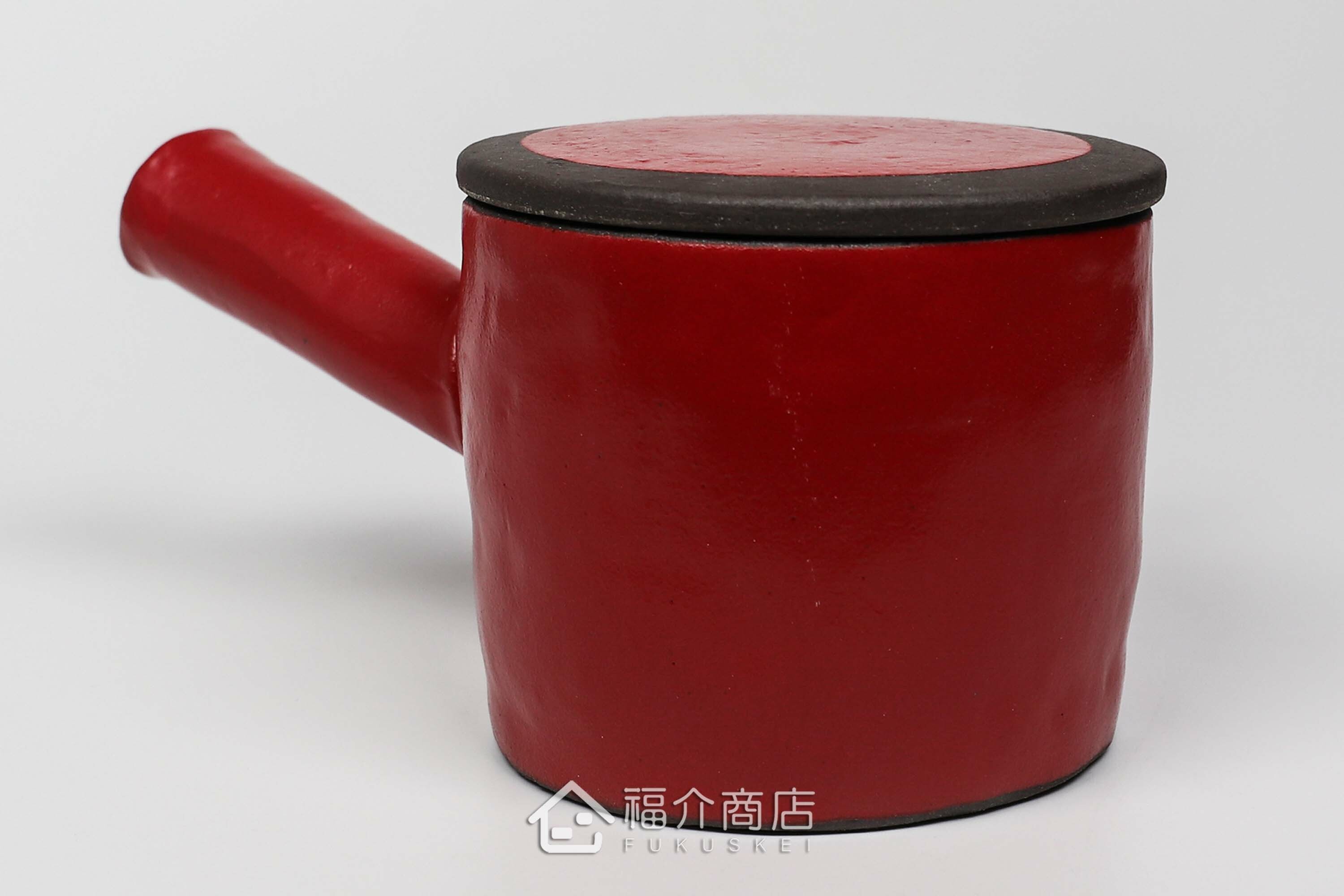 泡茶用的紅色陶茶壺