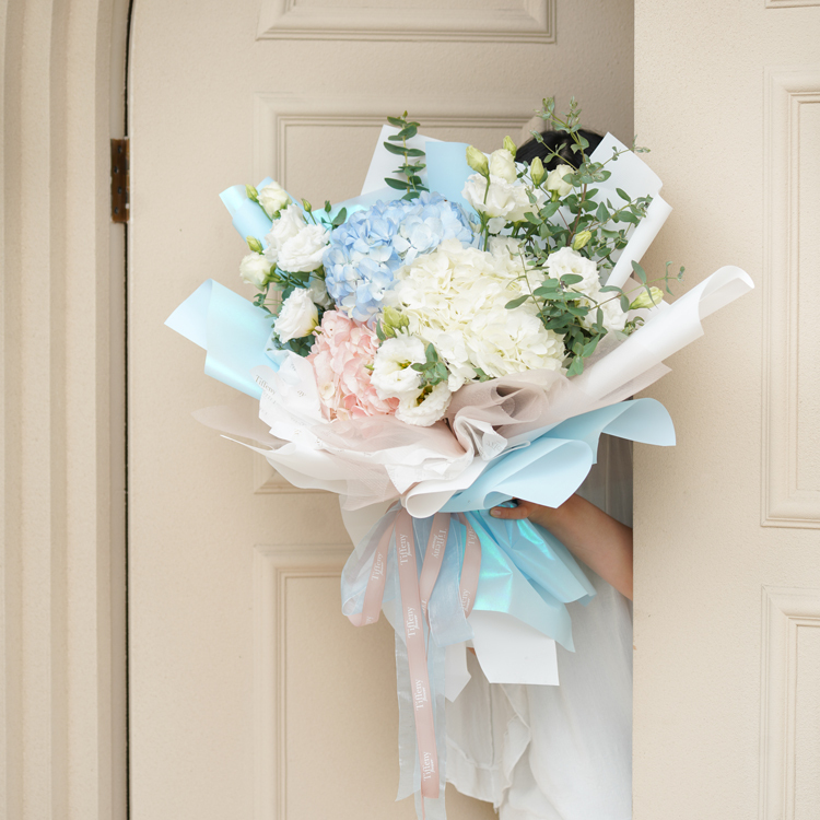 Purity ! 知更鳥繡球鮮花束