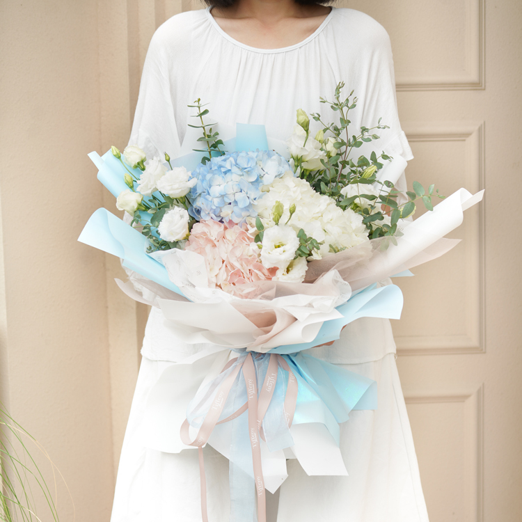 Purity ! 知更鳥繡球鮮花束