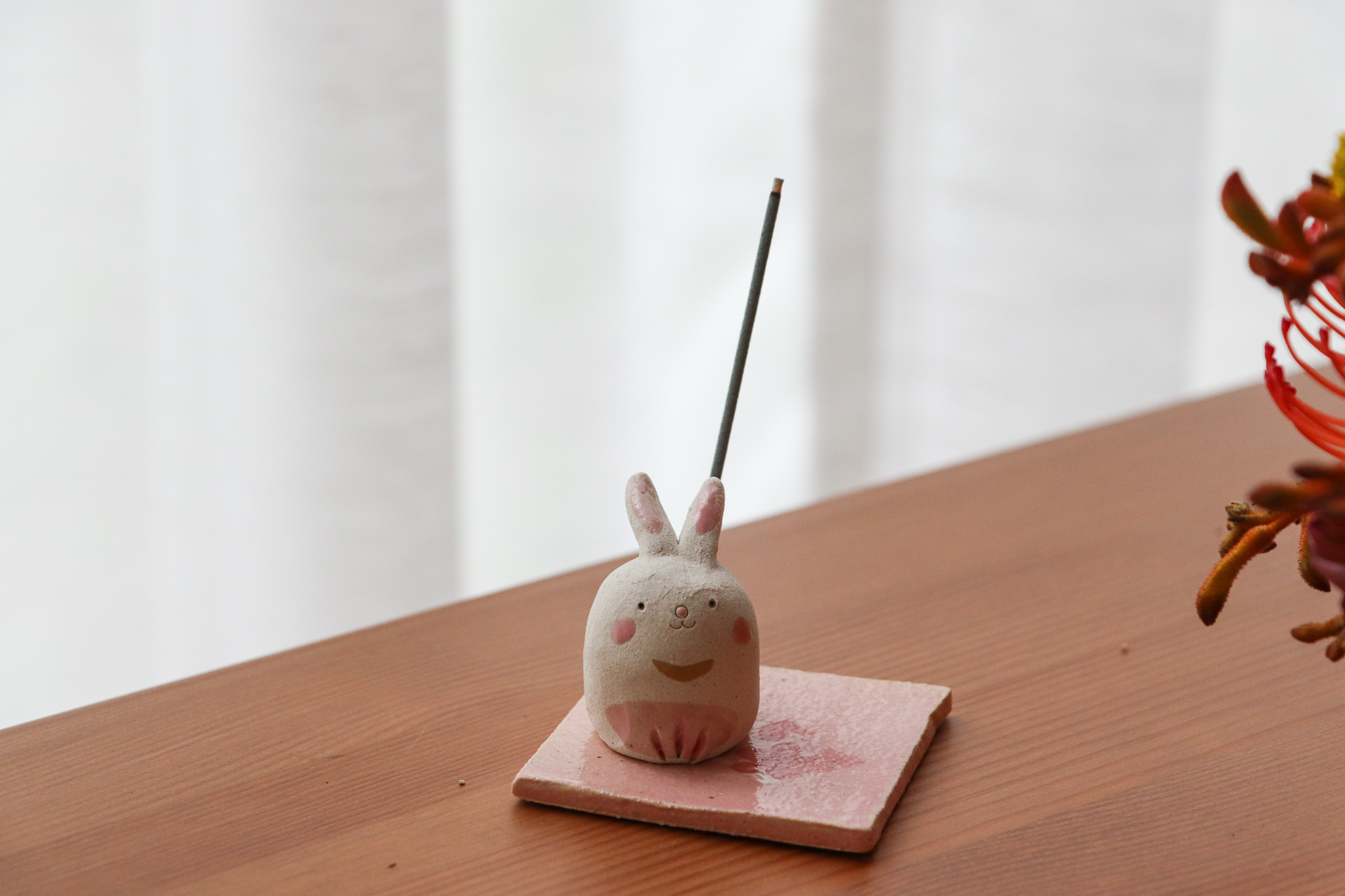 日本 作舍窯 手作 兔子 貓咪 線香座