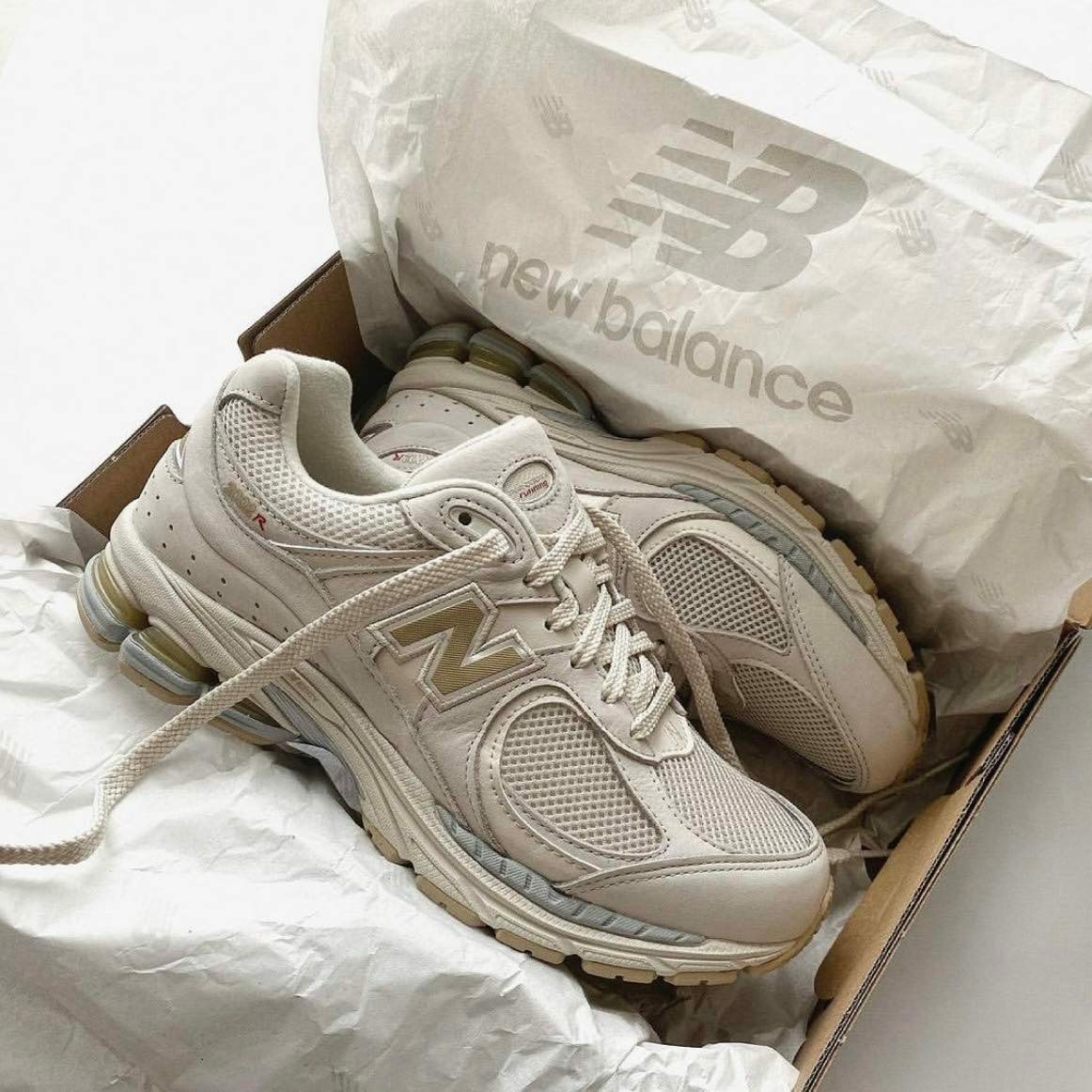 NEW BALANCE 2002R ≀ 蜜糖牛奶色 !