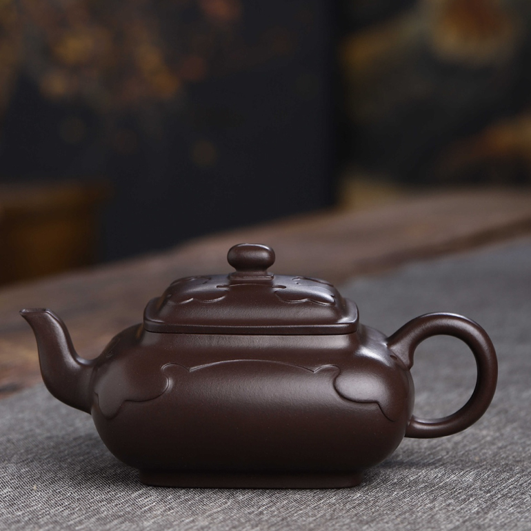 【帝鄉仙馭】--協調勻稱，器型大方得體，穩重而大方