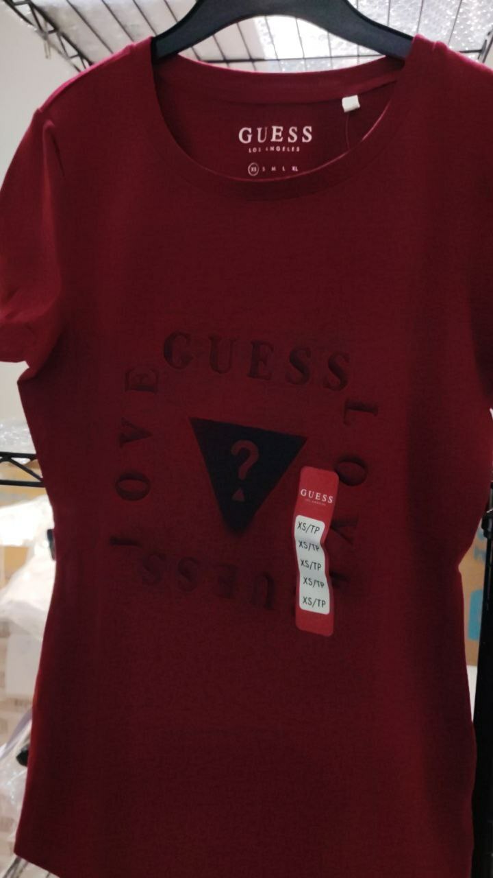 [S] GUESS LOGO NEVEAH LOVE TEE,BEET JUICE RED, Q1BI39K9TJ3-BEET JUICE RED [FINAL SALE] (SGU160)