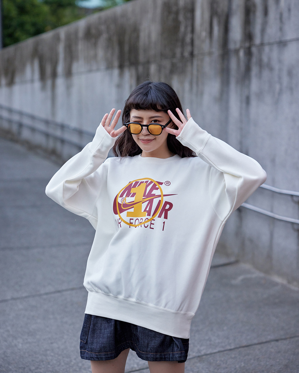 *特價商品售出不退換*女款 NIKE NSW AF1 CREW 40週年 BV綠 米白 復古 大LOGO 衛衣 大學T【FB7651-365】NIKE40 BVG 25SALE 25SALENK