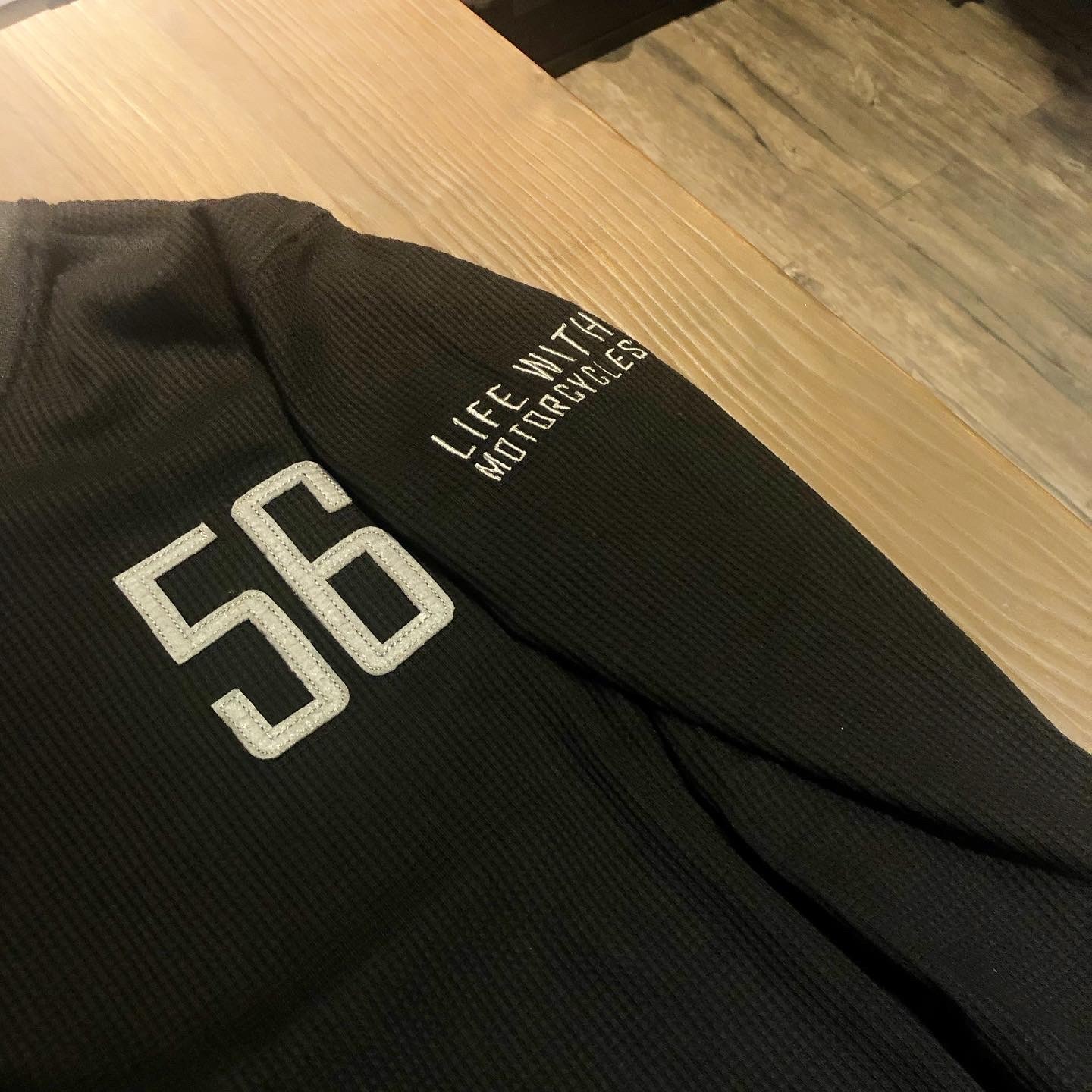 56DESIGN 騎士針織線衫，春秋單穿與冬季內搭皆適用，日常百搭必備