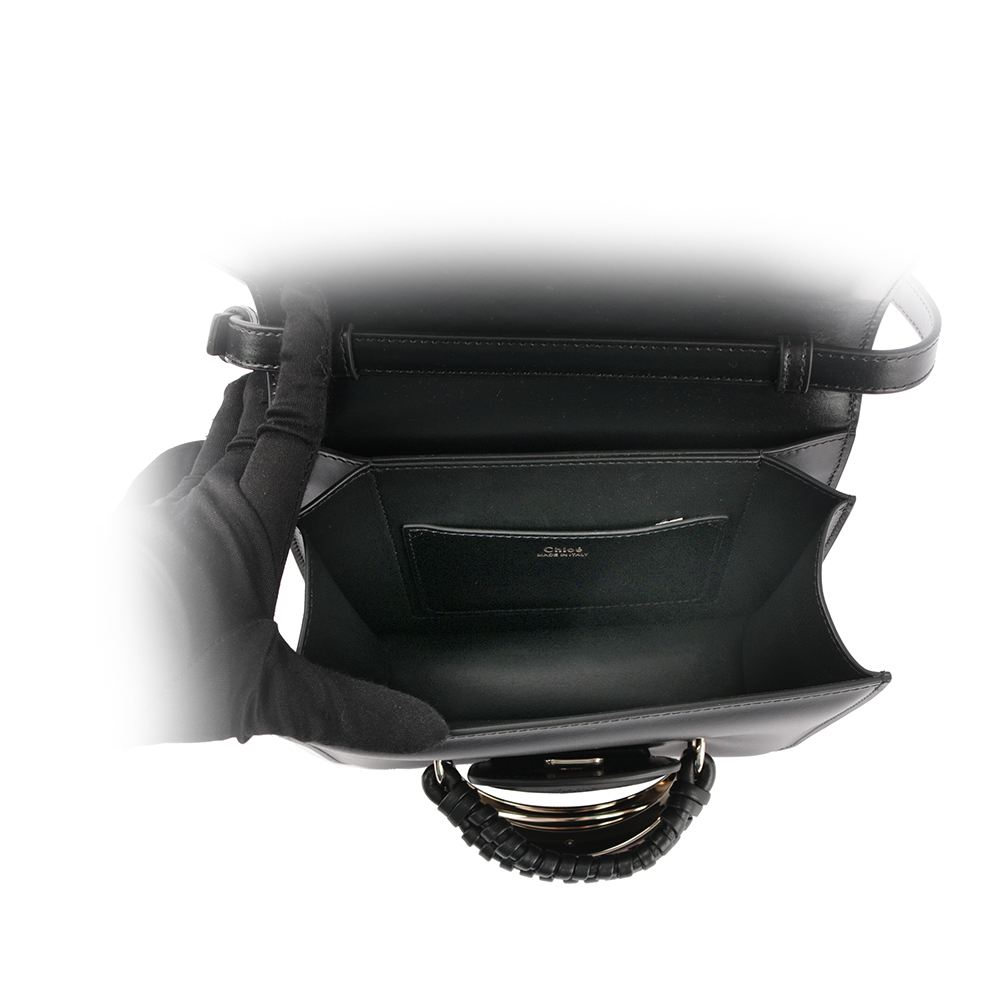 【CHLOE'】Kattie 閃亮小牛皮編織設計珠寶手拿/斜背二用包(黑色)