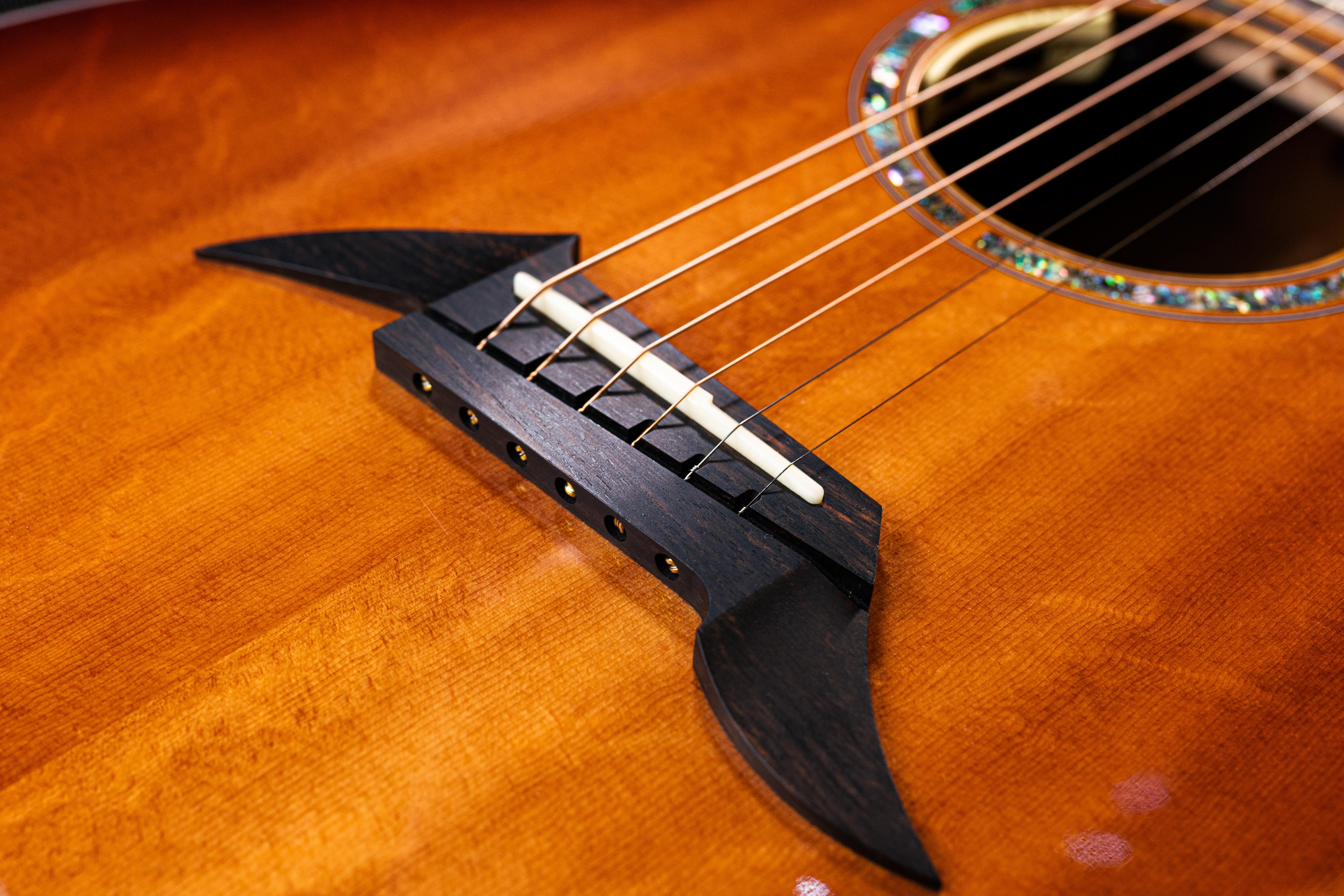 Breedlove Breedlove MCD28EA 高階手工全單板吉他 熊爪西卡雲杉木面板+相思木側背 美廠 [附LR Baggs Anthem TRU-Mic 頂規拾音器] 第 5 張圖片｜三峽吉他 / Bass