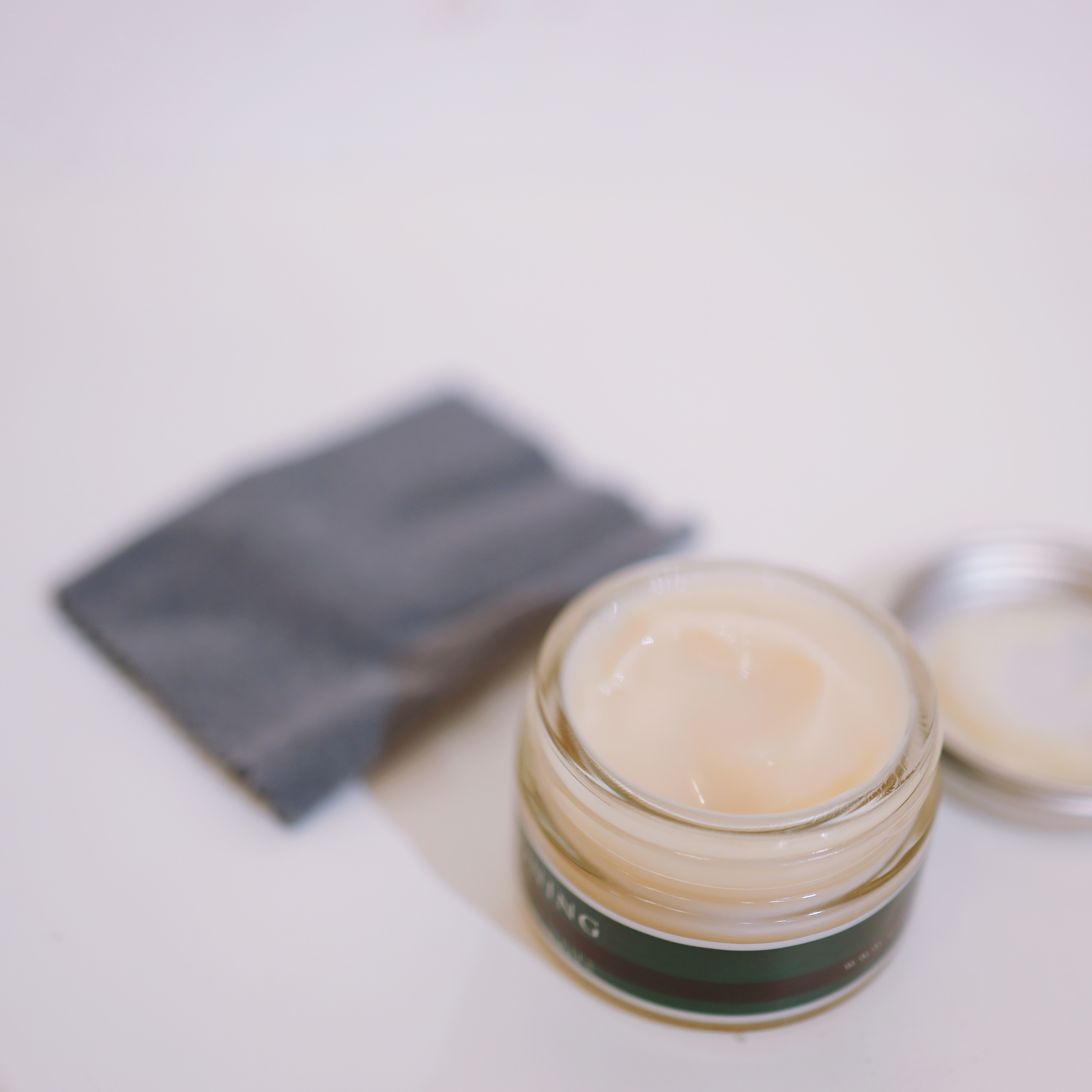 (日本製) [8014] Columbus 皮革滋潤護理膏 - 羊仔皮適用 附送抹皮布