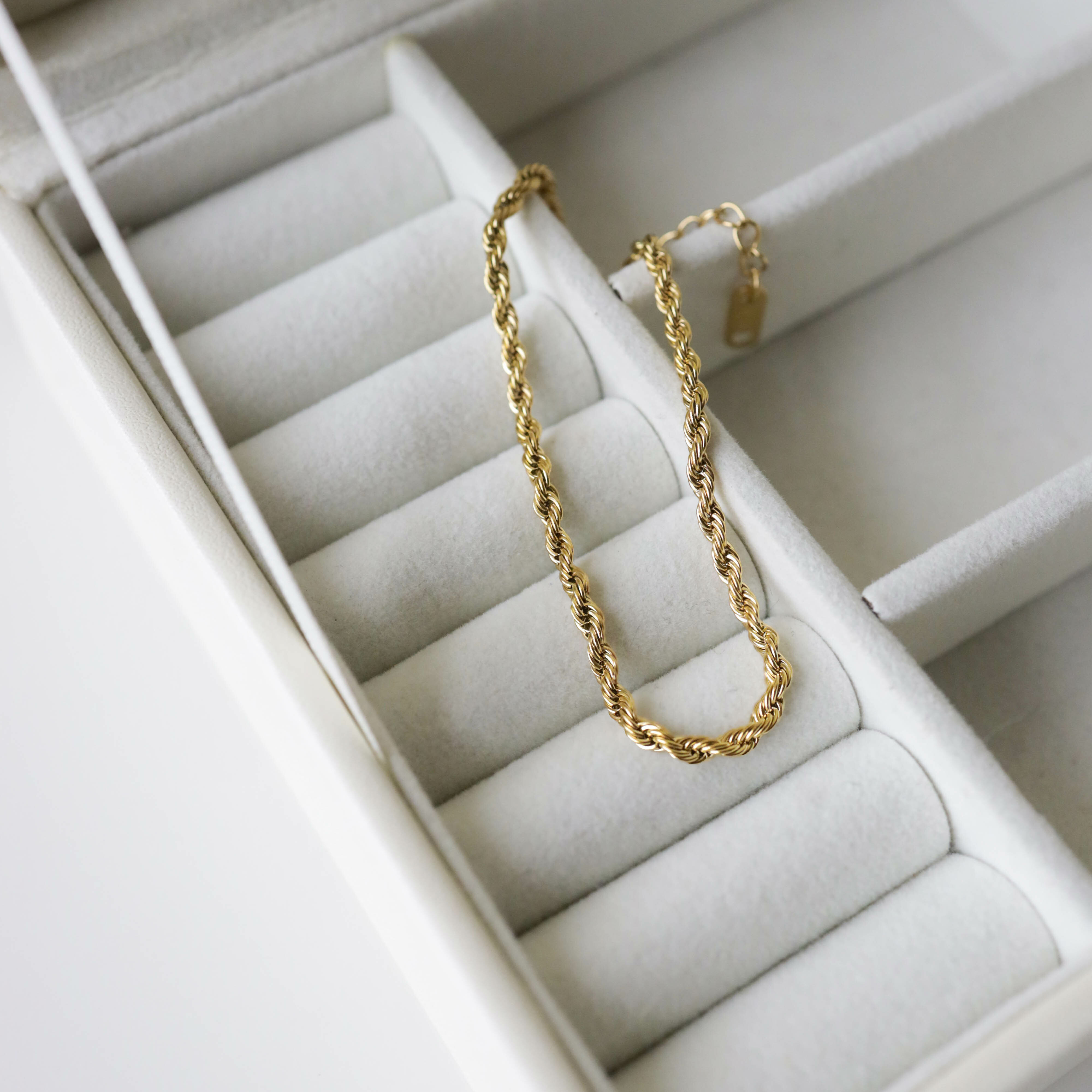 不怕水金色麻花捲手鍊