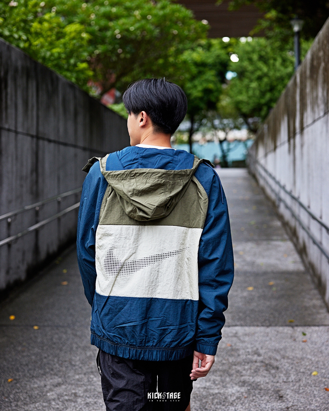 **特價商品售出不退換**男款 NIKE Alphabet Logo Printing Colorblock Hooded Jacket 黑色 軍綠色 拚色 點陣圖 方格大勾 內網眼 防風 連帽外套【DX6311-010】