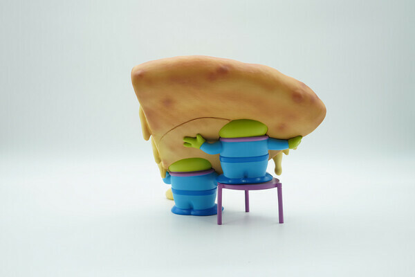 Soap Studio 三眼怪披薩公仔背面照