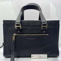 [S] MARC JACOBS M0015021-001 CRUISER PEEBLED LEATHER HANDBAG WITH SLING, BLACK, 191267608358 (SMJ47)