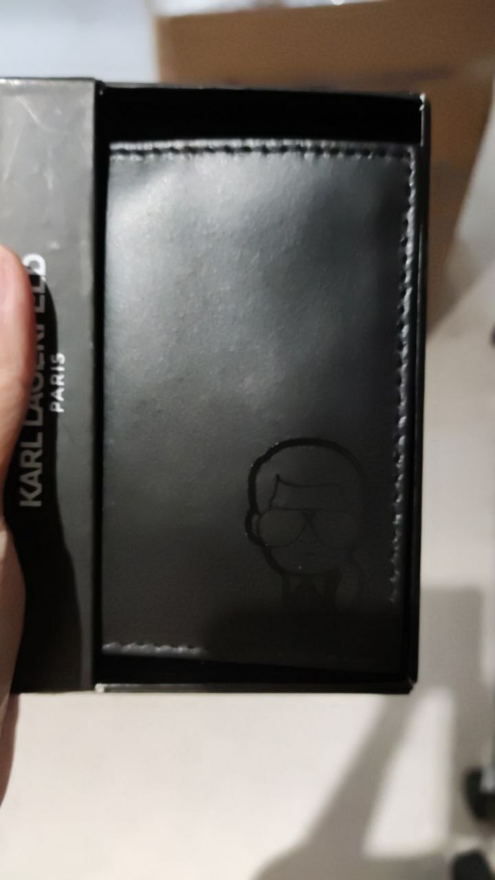 [S] KARL LAGERFELD BIFOLD LEATHER CARD HOLDER, 194775876950 (SKL307)