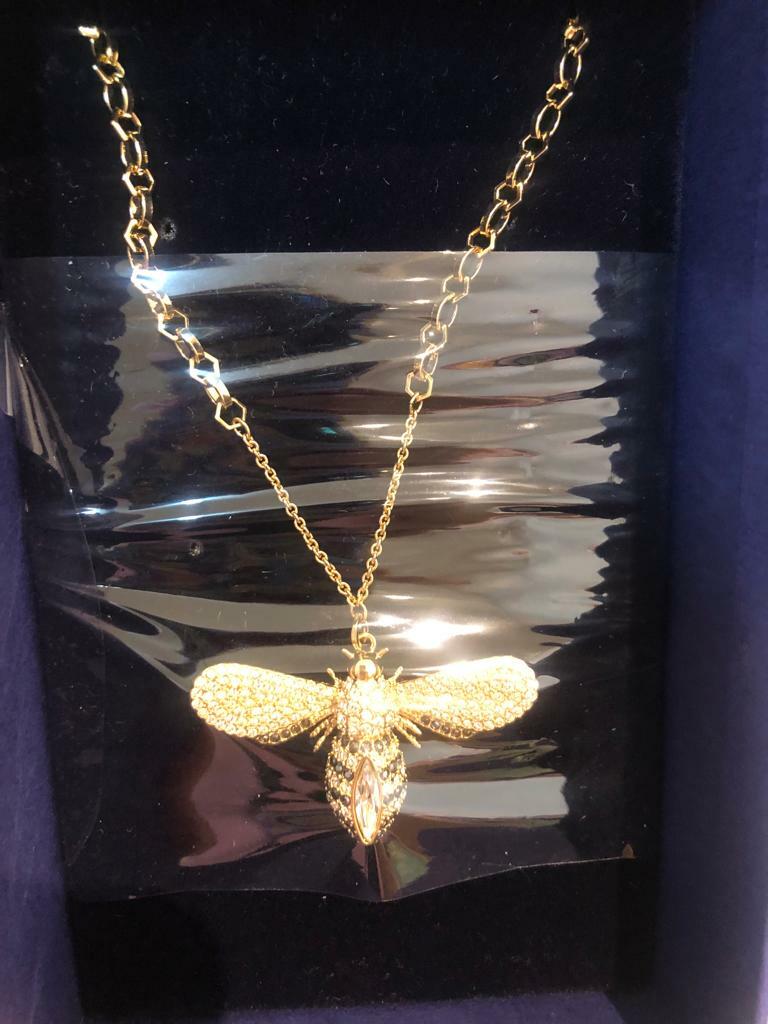 [S] SWAROVSKI LISABEL WOMAN GOLD TONE PENDANT NECKLACE,BEE 5394212, 768549792298 (SW431)