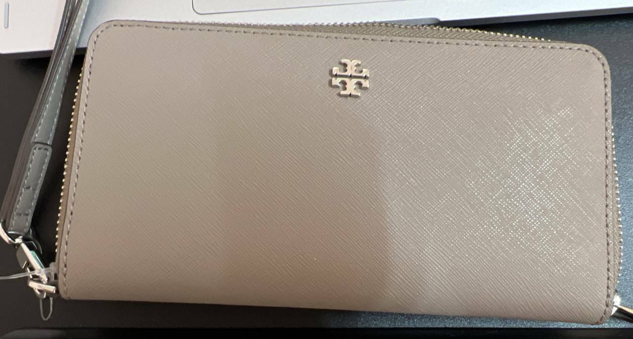 [S] TORY BURCH 74179-082 EMERSON WRISTLET ZIP CONTINENTAL, GRAY HERON, STB172 (STB172)