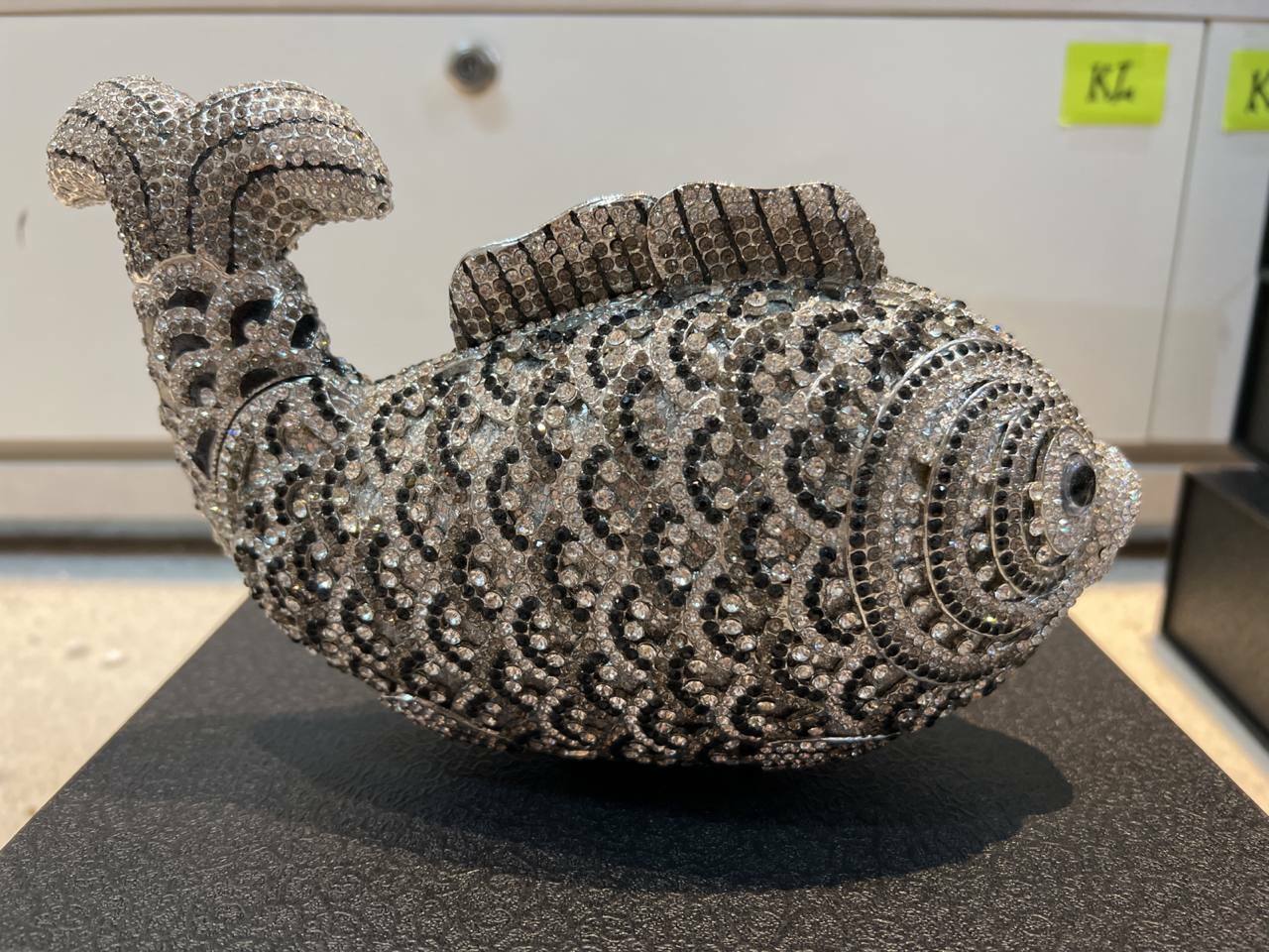 [S] FISH BLACK/SILVER CRYSTAL RHINESTONE CLUTCH, SZZ79 (SZZ79)