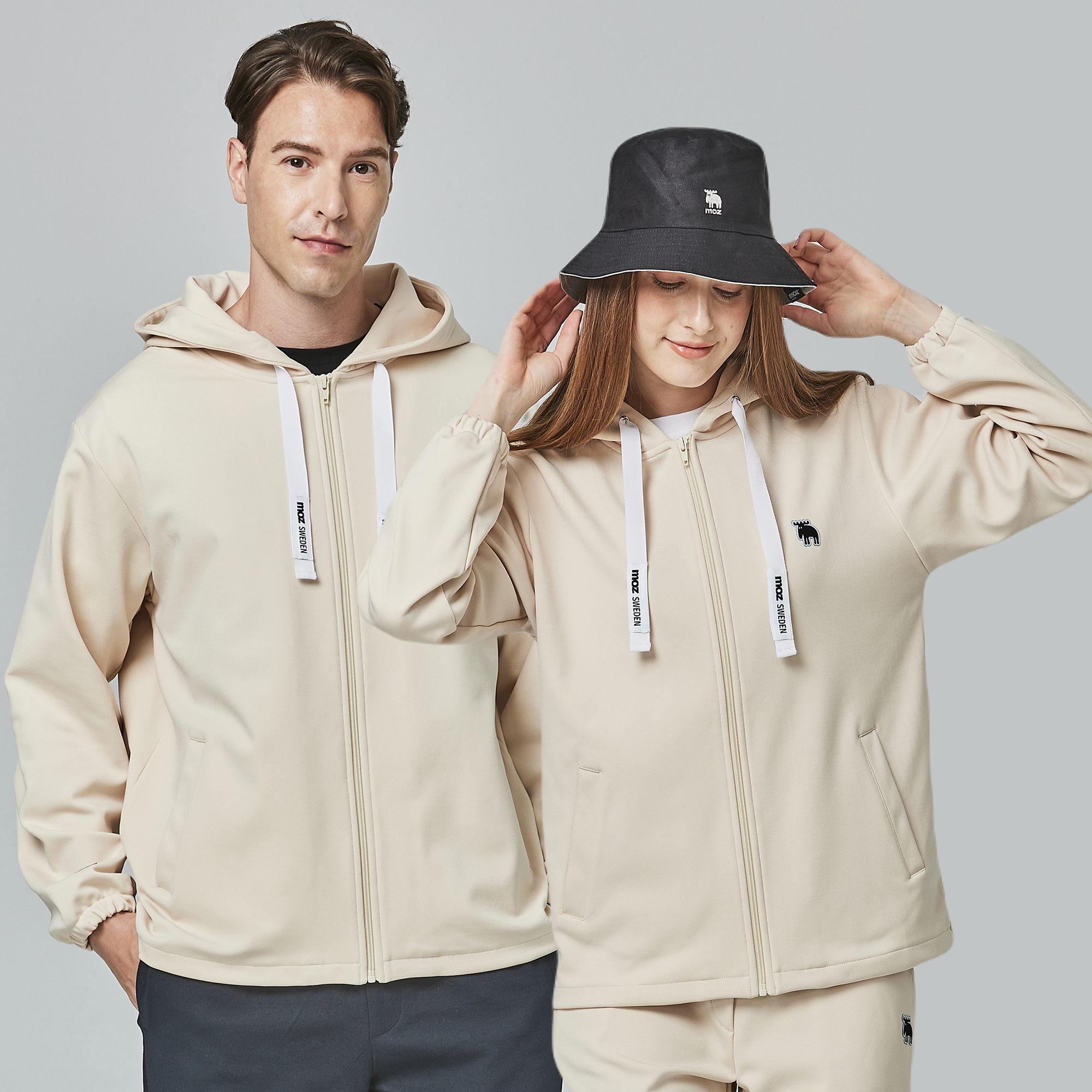 moz瑞典 駝鹿 微刷毛科技複合外套(奶油白) 男女共款