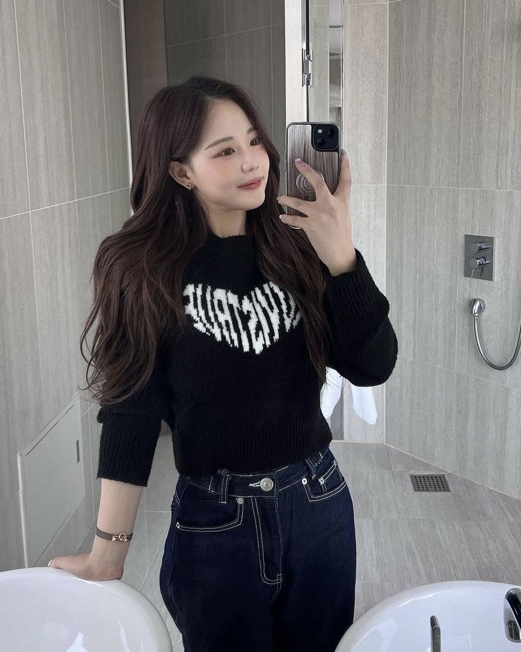 LUVISTRUE OW HEART LOGO KNIT