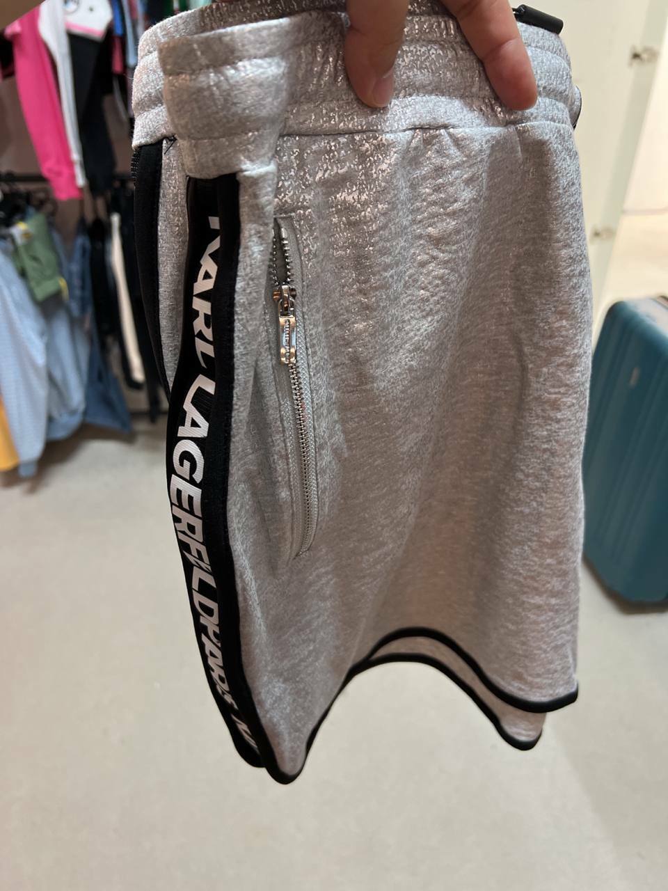[S] KARL LAGERFELD FOIL LOGO DRAWSTRING SHORT, GREY, L1EVX295-LGV (SKL317) FINAL SALE