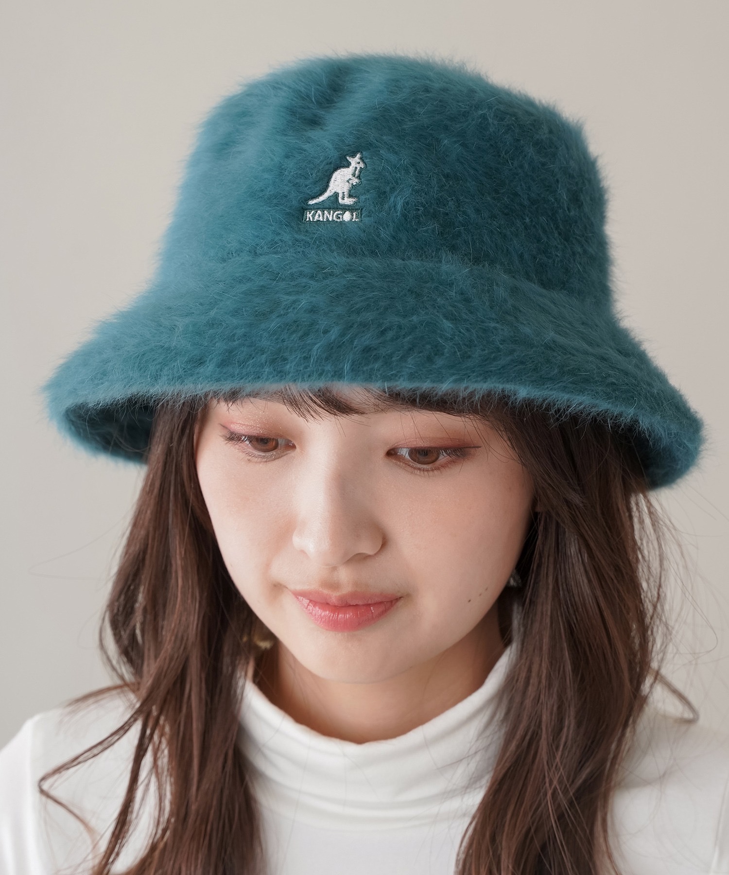 White kangol cheap furgora bucket hat