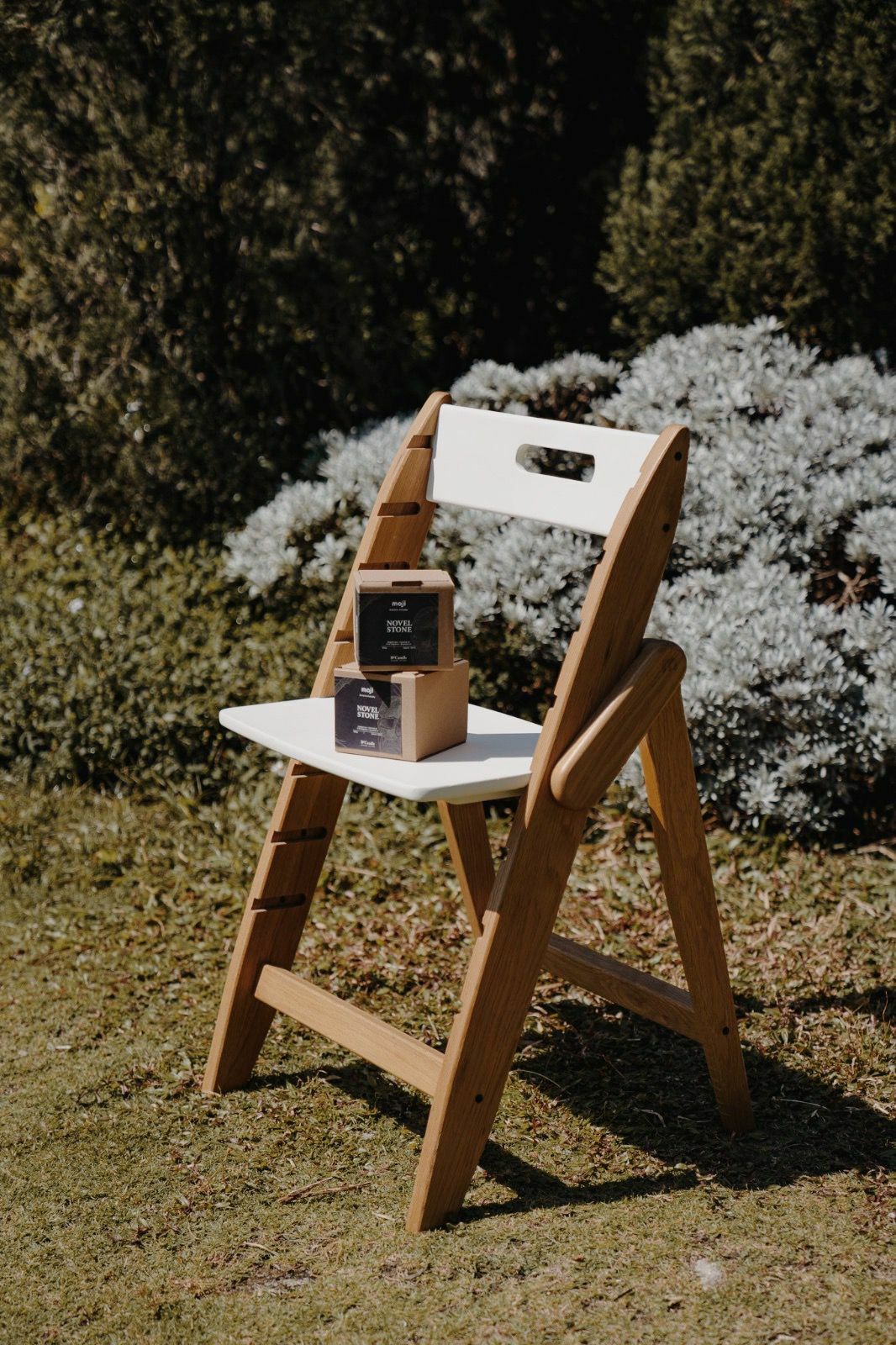 moji NOVEL Sherine Becandle