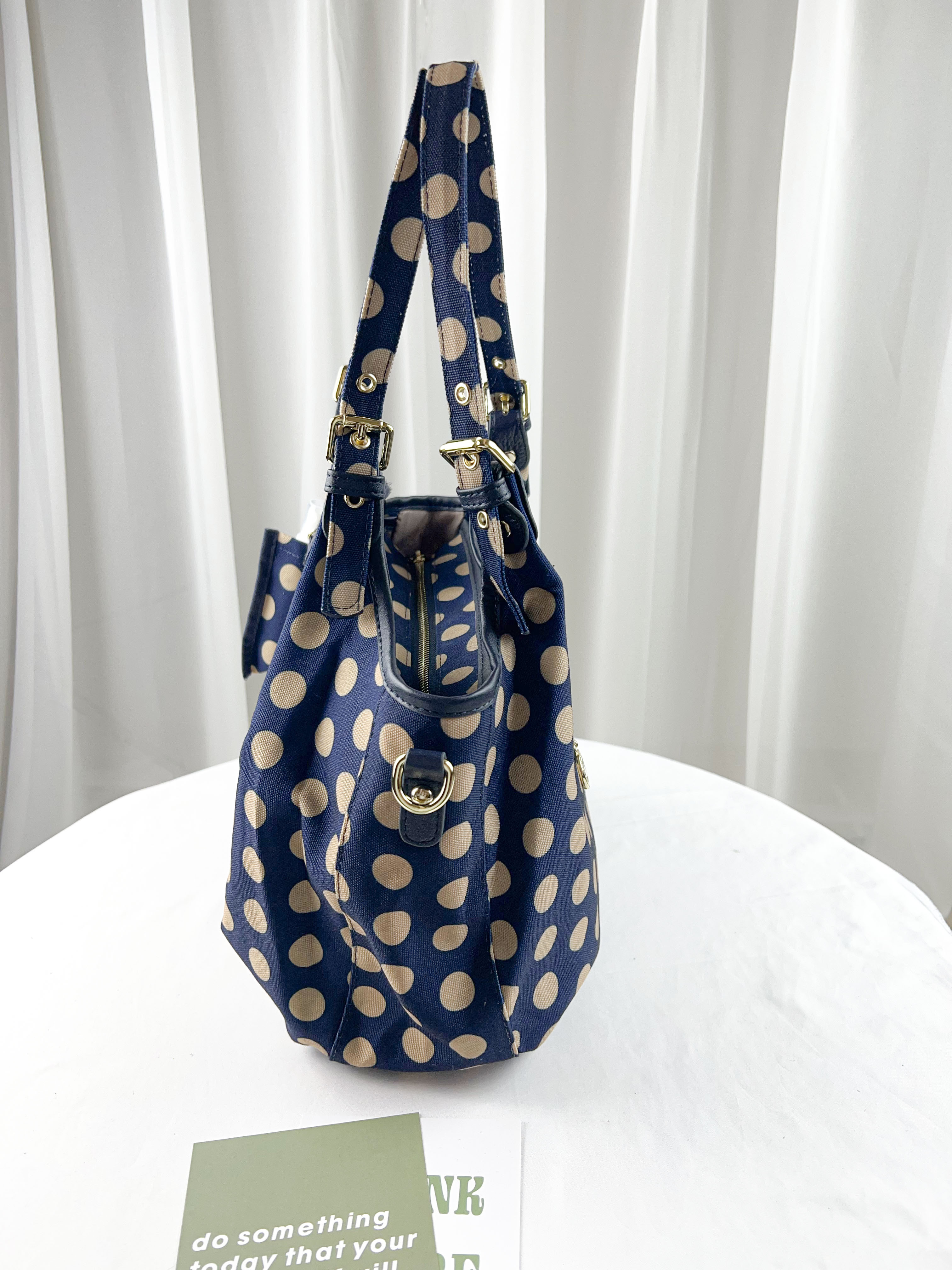 FamilyBear 卡其點點手提包 / 側背包 附酒精保護套+酒精瓶  #2520