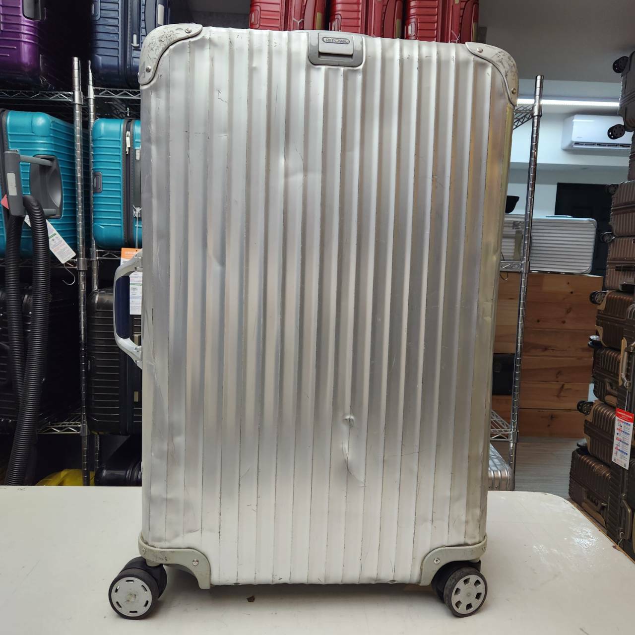 二手】<平輸> RIMOWA Silver Integral 30吋經典銀中大型四輪旅行箱