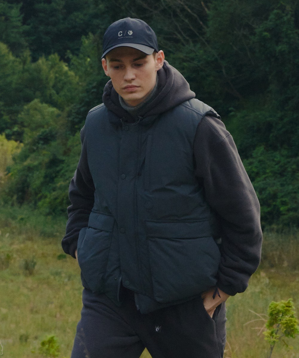 COVERNAT X BLACK YAK 羽絨背心 海軍藍