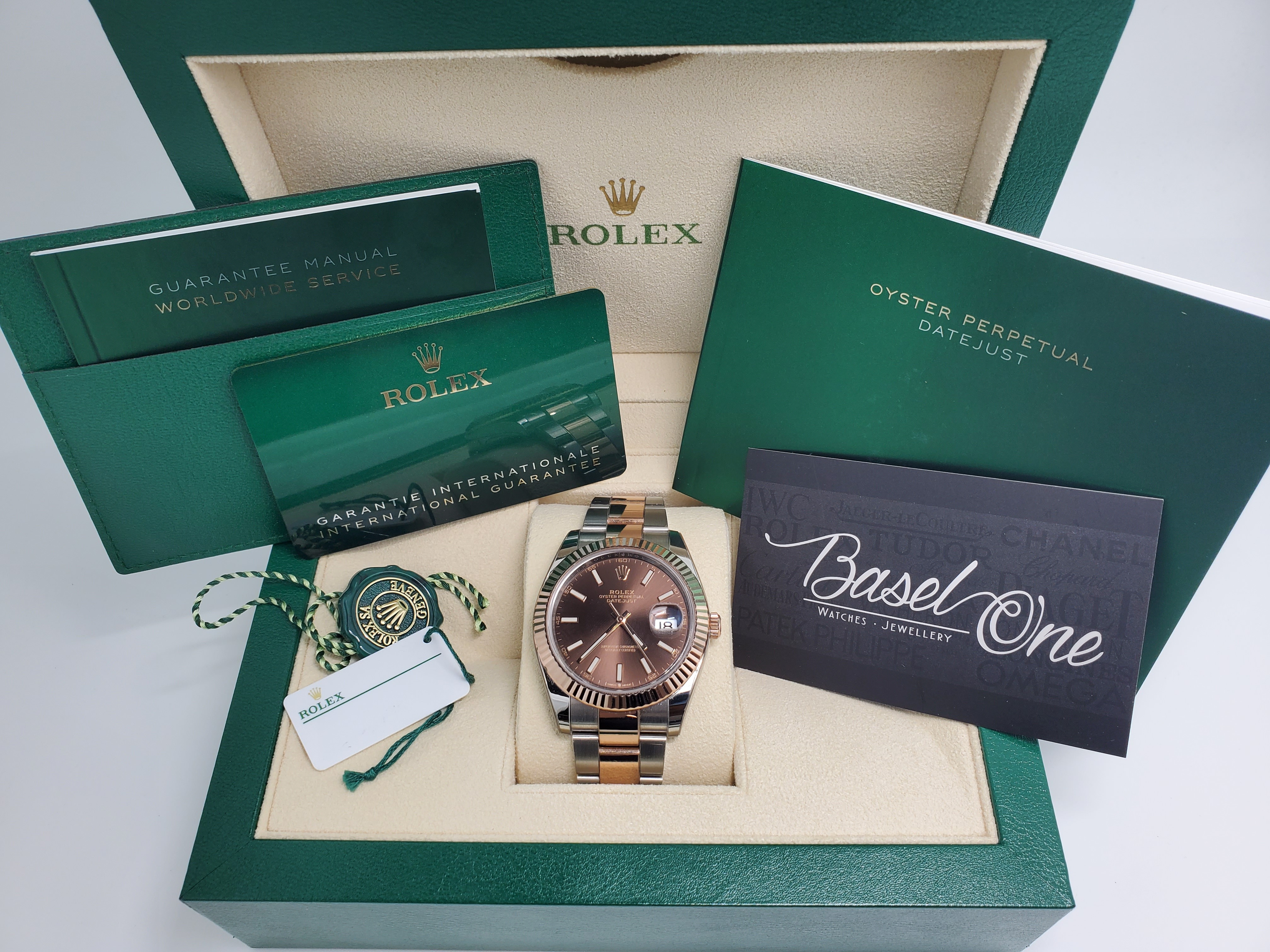 PRE-OWNED ROLEX 126331 CHOCOLATE DIAL DATEJUST 41 OYSTER STRAP ROSE GOLD STEEL