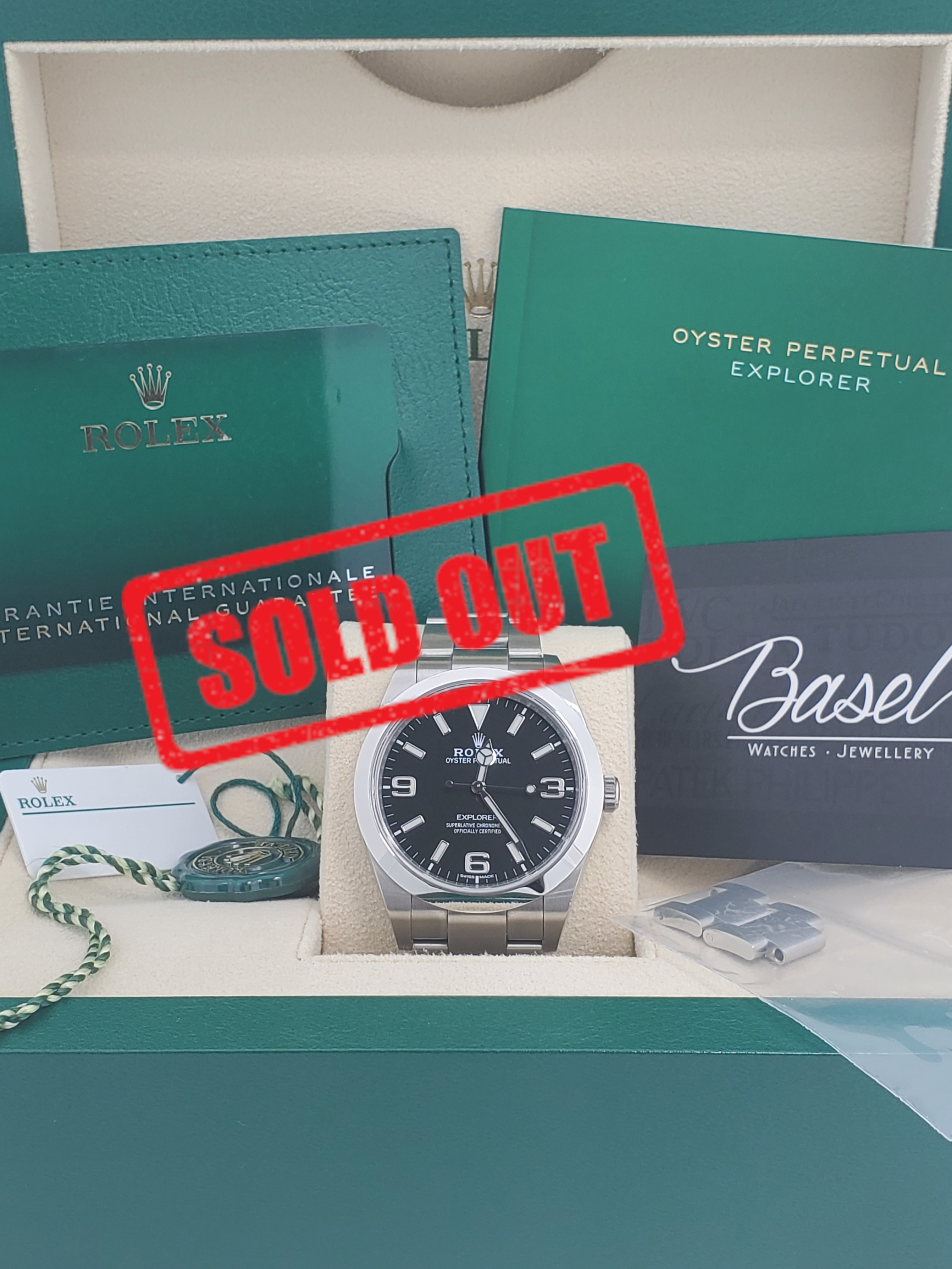 PRE-OWNED ROLEX 214270 EXPLORER BLACK DIAL STEEL 39 MM - 2021