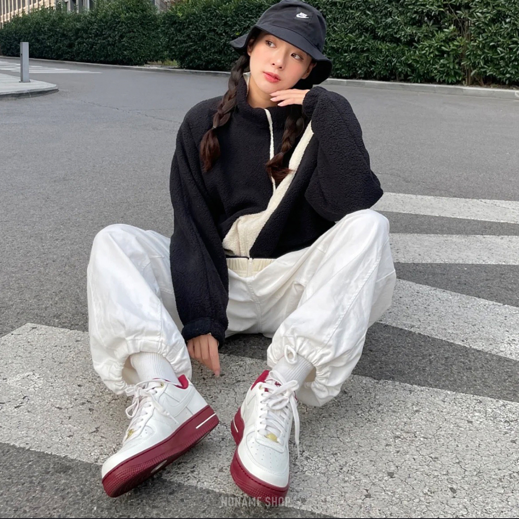 NIKE W AIR FORCE 1 SE 40週年 金扣 奶油 勃根地紅 (女款)