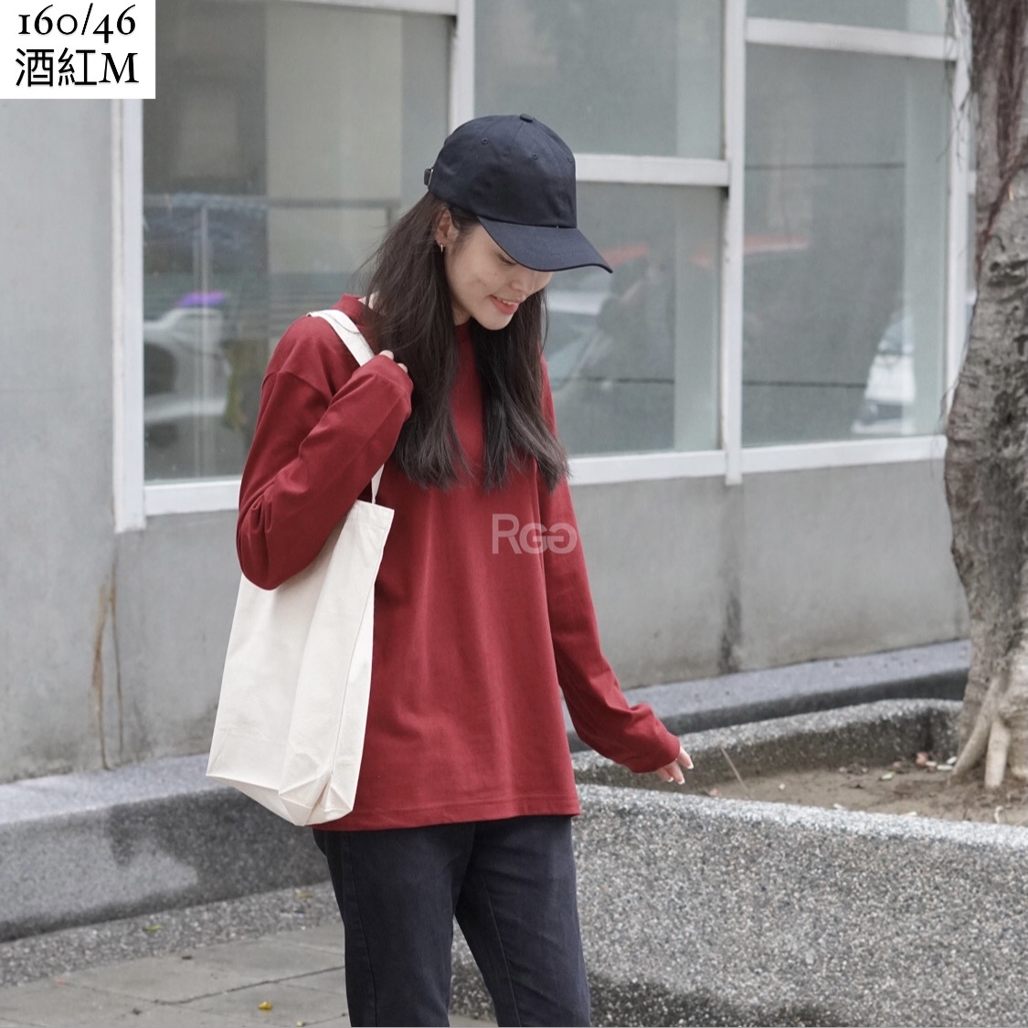 女模著United Athle 長T酒紅M